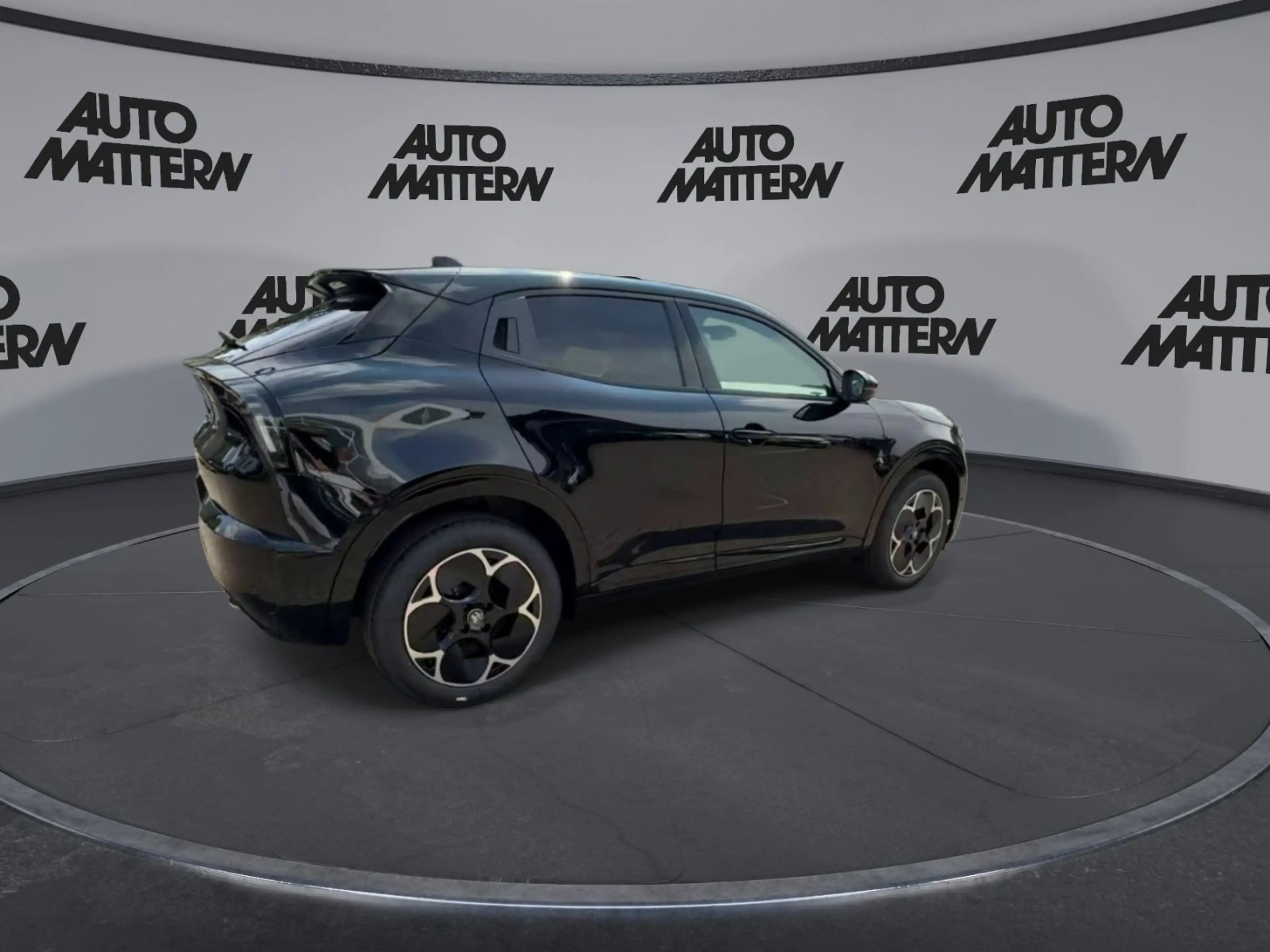 Alfa Romeo Junior 1.2 VGT Mild Hybrid Ti +18" +Tech-Paket — photo 8