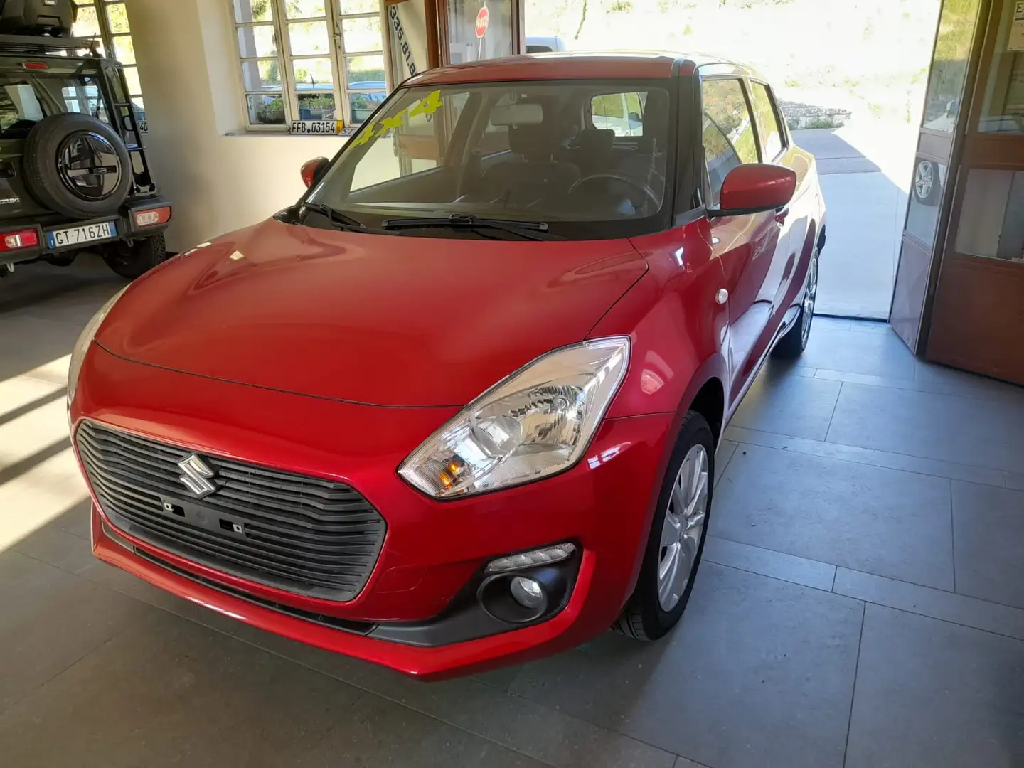 Suzuki Swift 1.2 Hybrid 4WD AllGrip Top - 1
