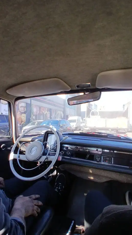 Mercedes-Benz 200, foto 10