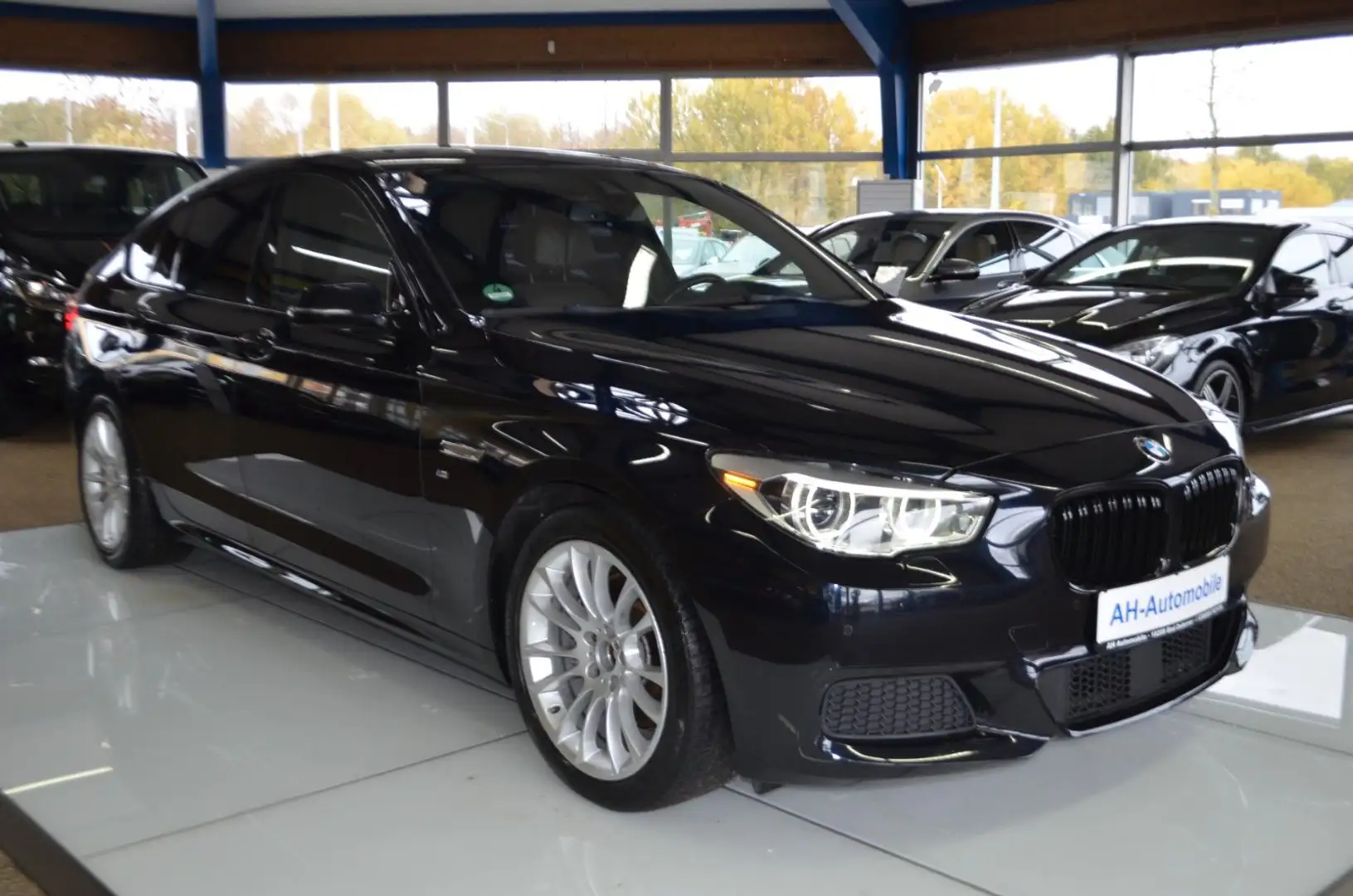 BMW 530 d Gran Turismo xDrive XENON / NAVI / LEDER Schwarz - 2