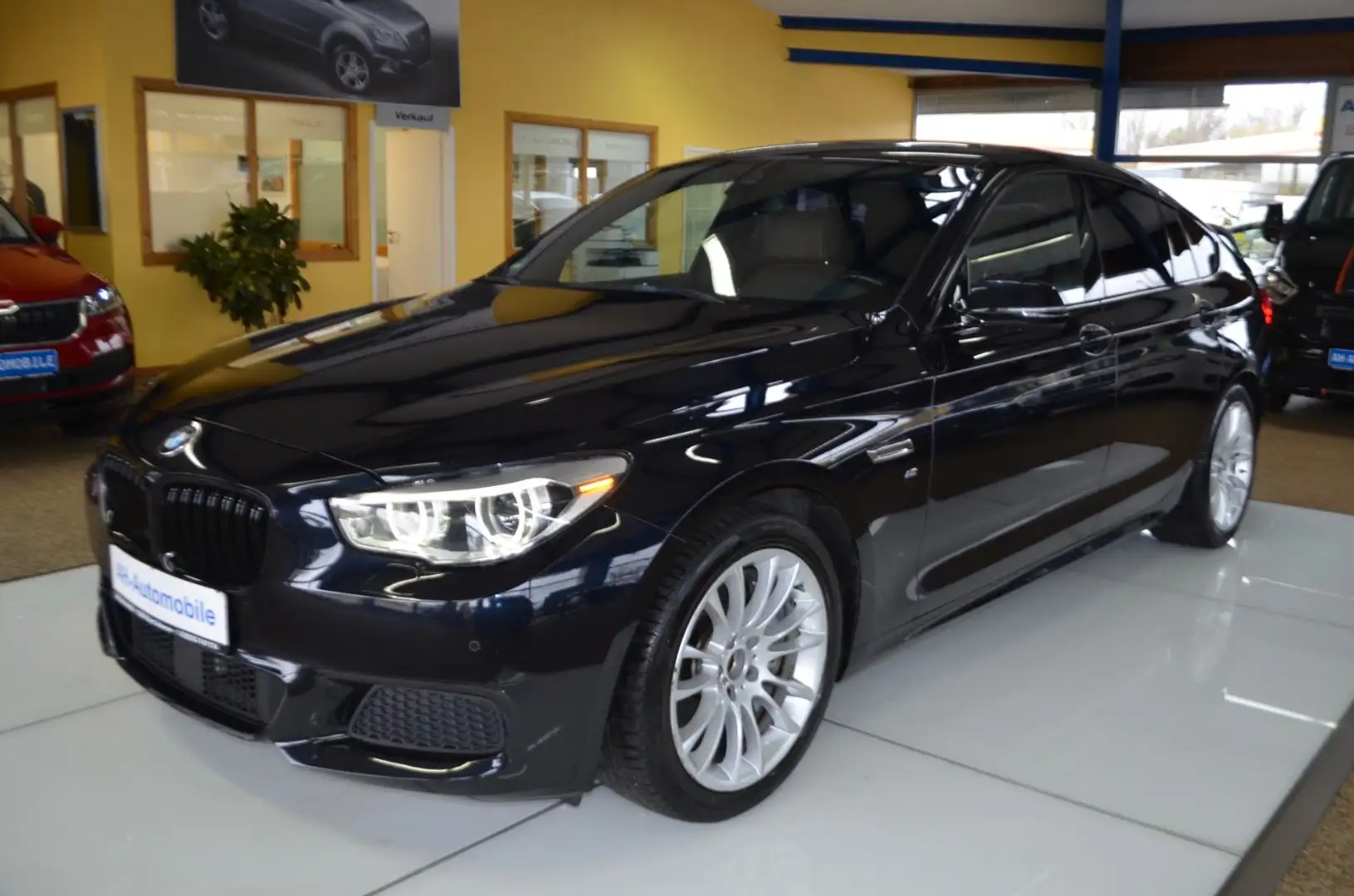 BMW 530 d Gran Turismo xDrive XENON / NAVI / LEDER Schwarz - 1