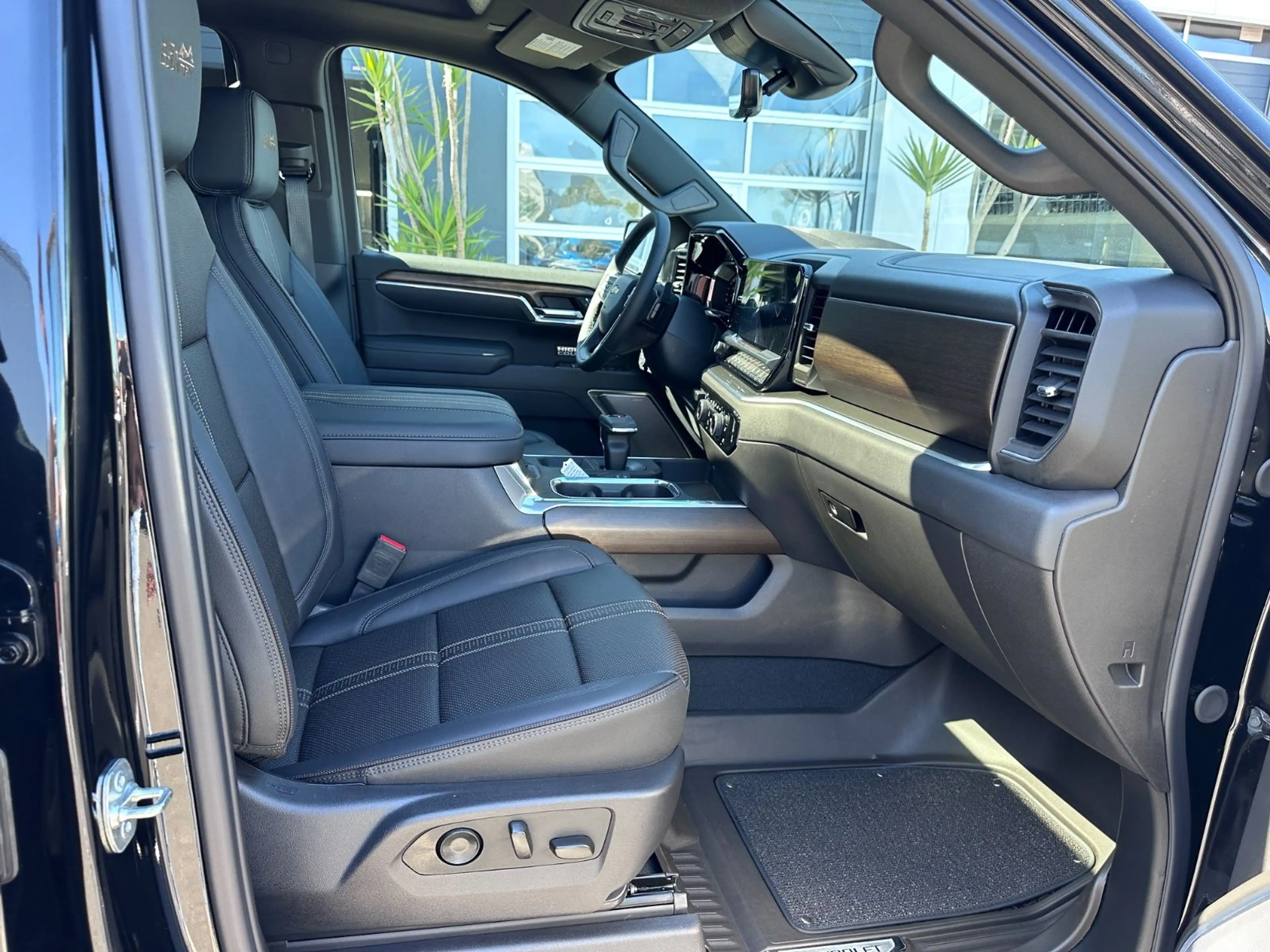 Chevrolet Silverado SILVERADO HIGH COUNTRY 2025 48 MONATE GARANTIE — photo 15