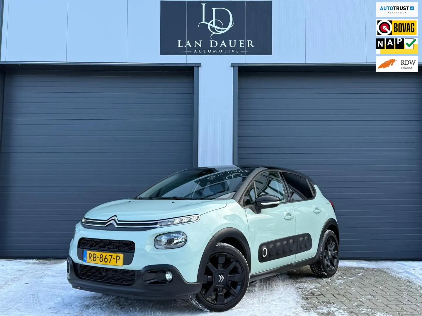 Citroen C3 1.2 PureTech S&S Shine / Automaat / CAM / Trekhak Grün - 1