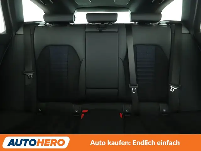 BMW 3 Series view 15
