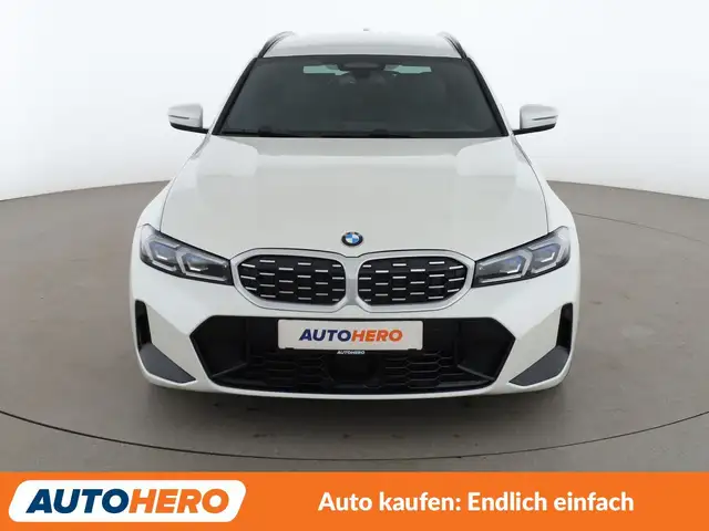 BMW 3 Series view 9