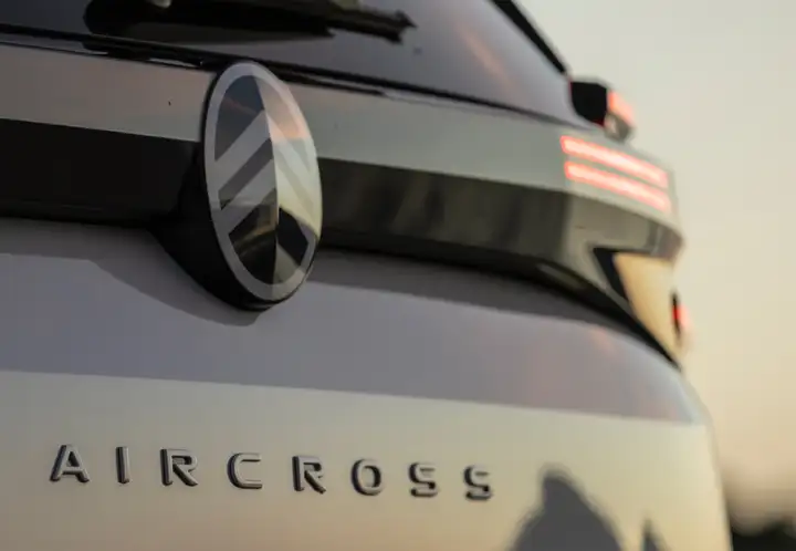 Citroën C5 Aircross Hybrid e-EAT8 Shine Pack 2023, foto 32