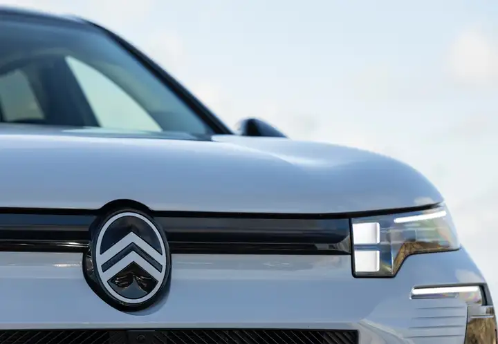 Citroën C5 Aircross Hybrid e-EAT8 Shine Pack 2023, foto 14