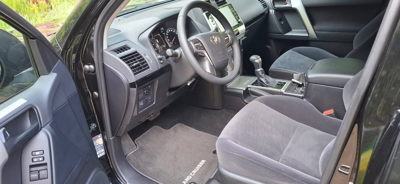 Toyota Land Cruiser 2.8 D-4D AUTOM eSD AHK ORIGINAL NUR 19 000KM! TOP! STANDHEIZUNG! — photo 8