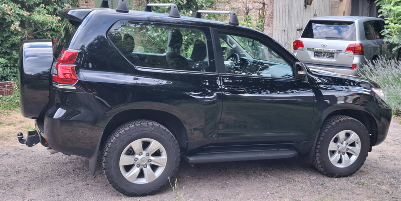 Toyota Land Cruiser 2.8 D-4D AUTOM eSD AHK ORIGINAL NUR 19 000KM! TOP! STANDHEIZUNG! — photo 2