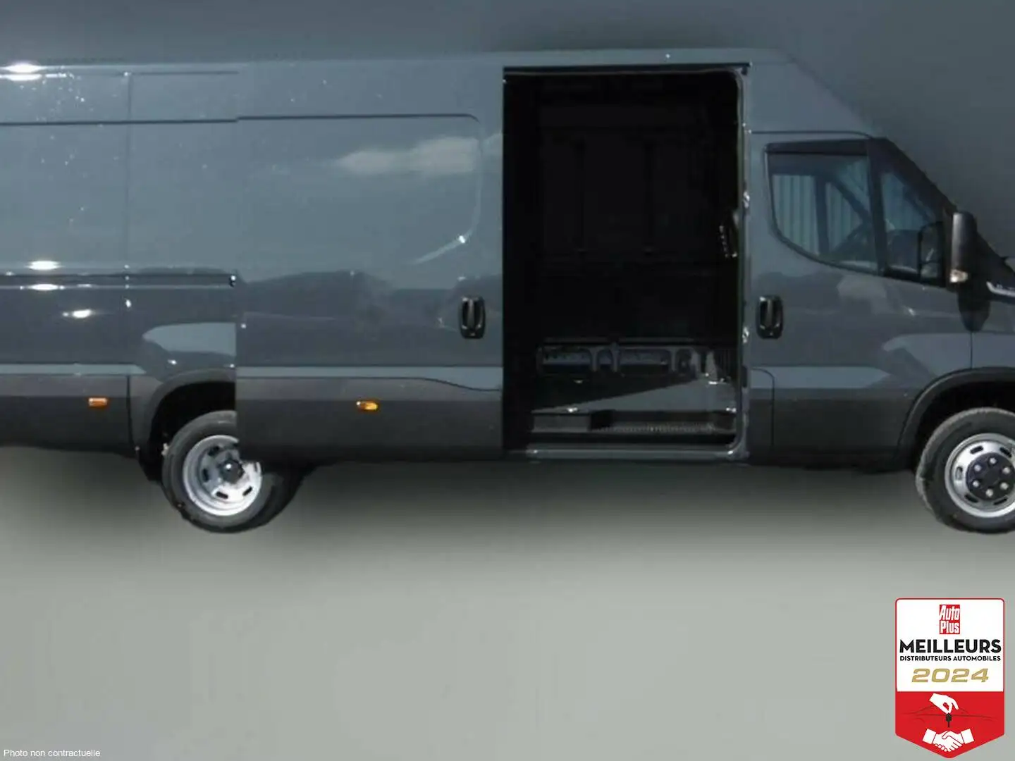 Iveco Daily Daily Fourgon 35c18 Rj Empattement 4100 H2 3.0 TD  Gris - 1
