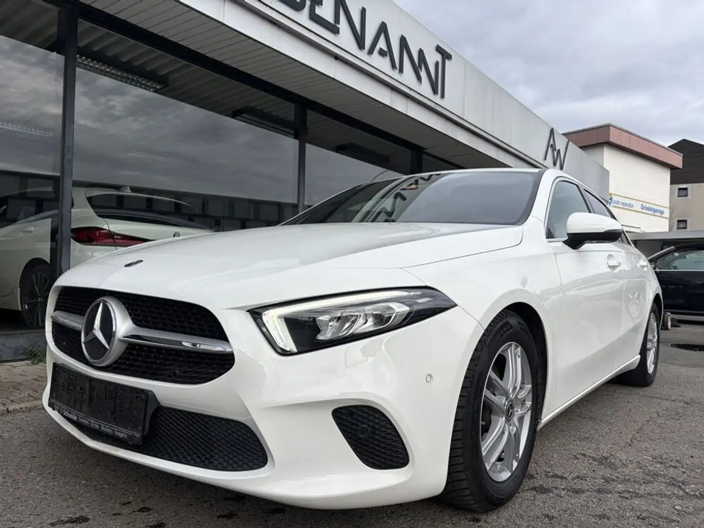 Mercedes-Benz A 180 d (177.003) Weiß - 2