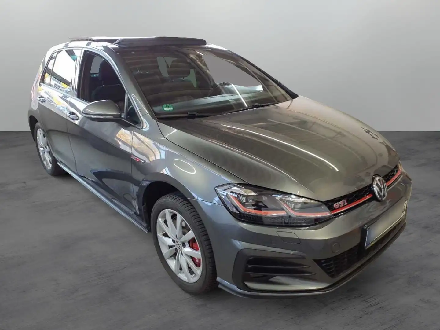 Volkswagen Golf GTI Performance 2.0 TSI / Pano, LED, Navi Grau - 2