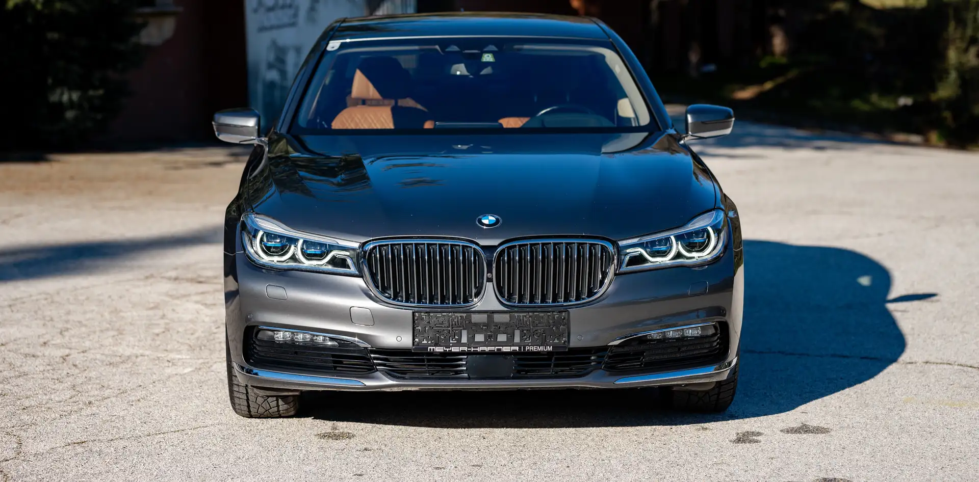BMW 730 730d xDrive Aut. Grau - 2