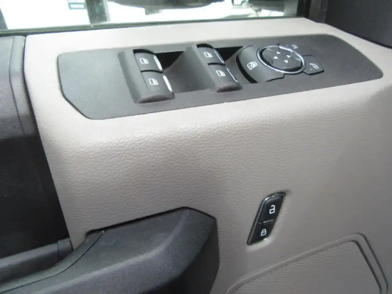 Ford F 550 снимка Ford F 550