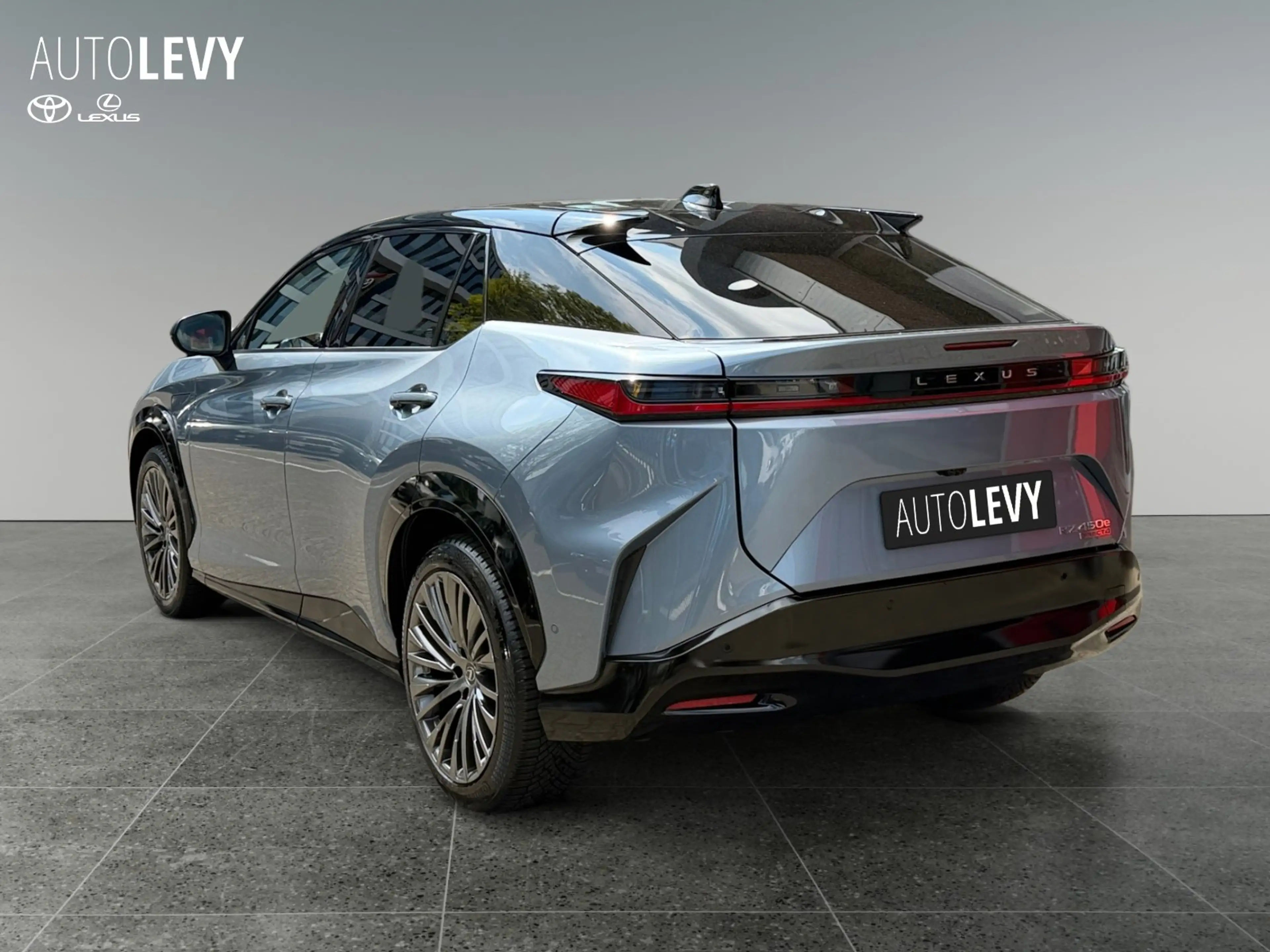 Lexus RZ 450e Luxury Line +Voll+Pano+Design+360+HeadUp+ — photo 4