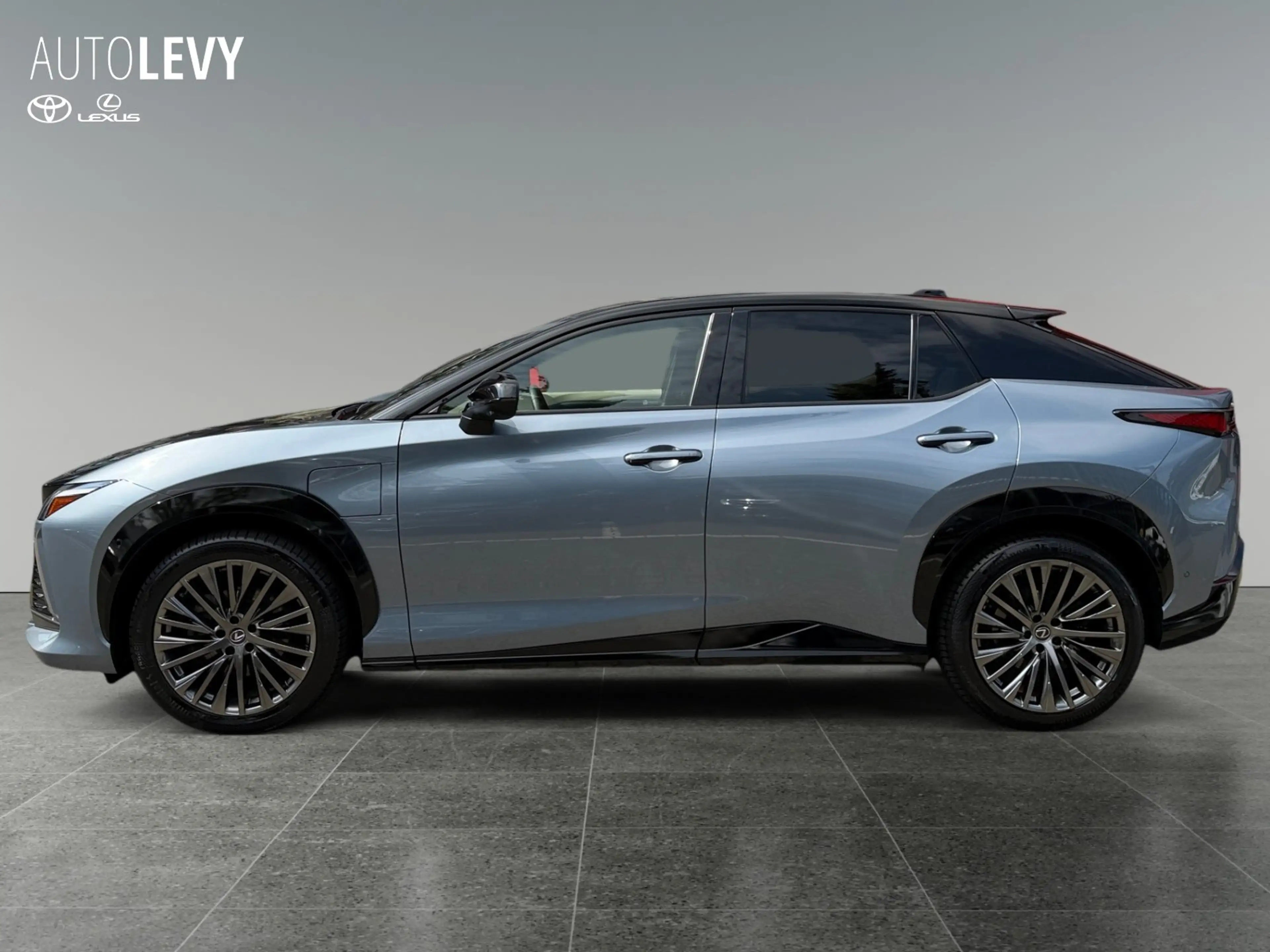 Lexus RZ 450e Luxury Line +Voll+Pano+Design+360+HeadUp+ — photo 3