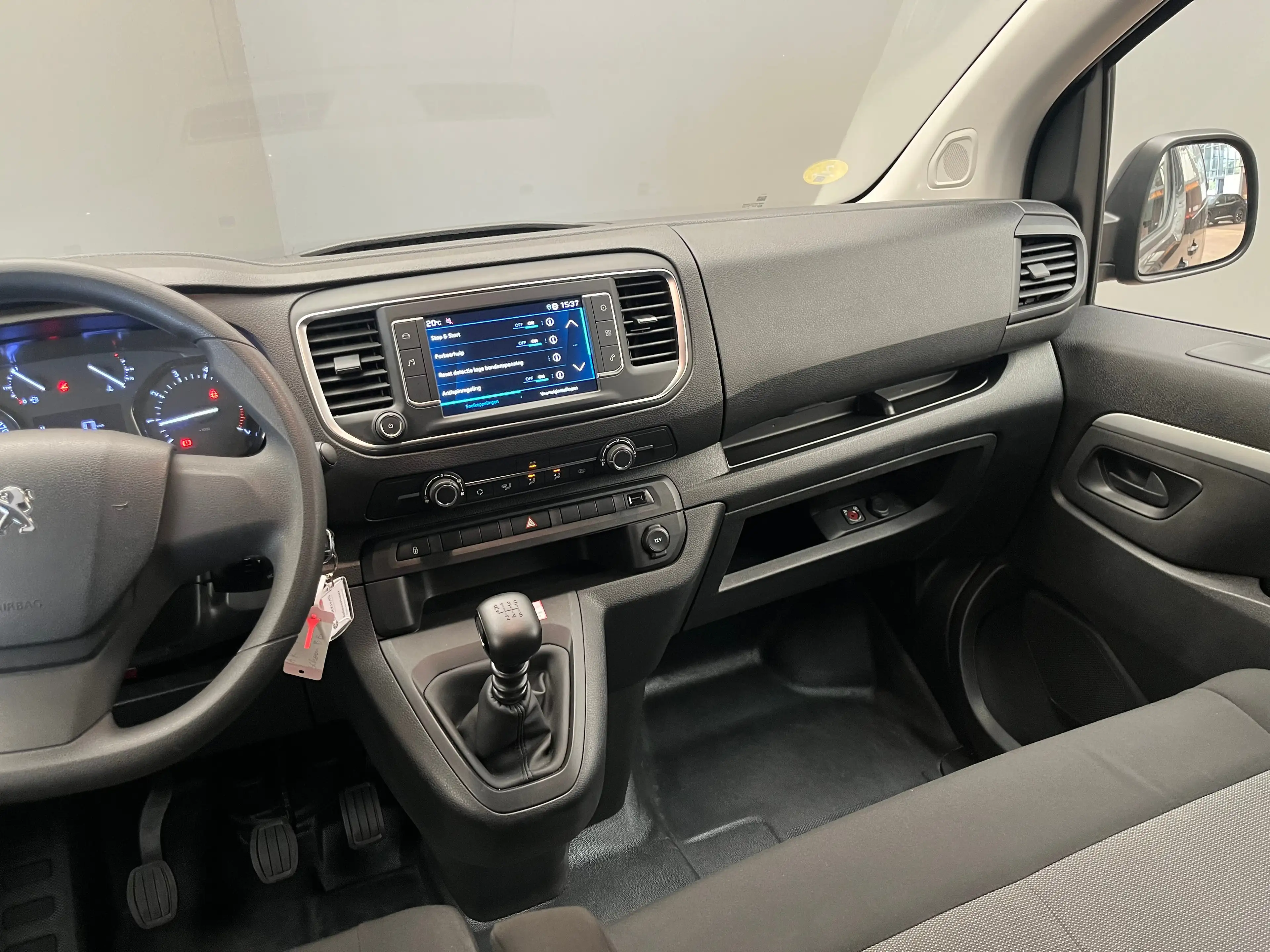 Peugeot Expert 2.0 BlueHDI 145 S&S DC | Carplay | Airco | Dubbele — photo 14