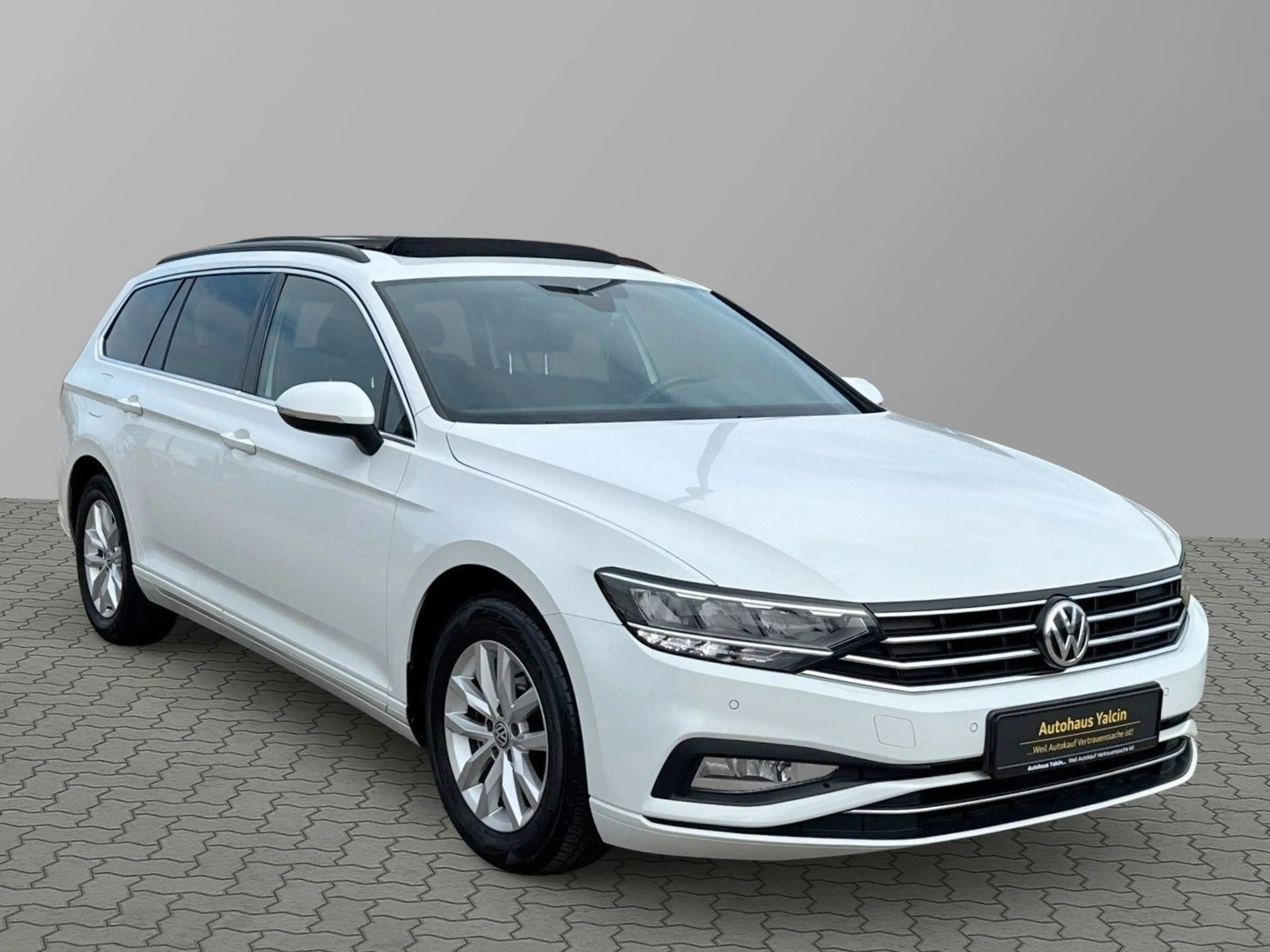 Volkswagen Passat Variant Business*Pano*Kamera*Carplay*LED*