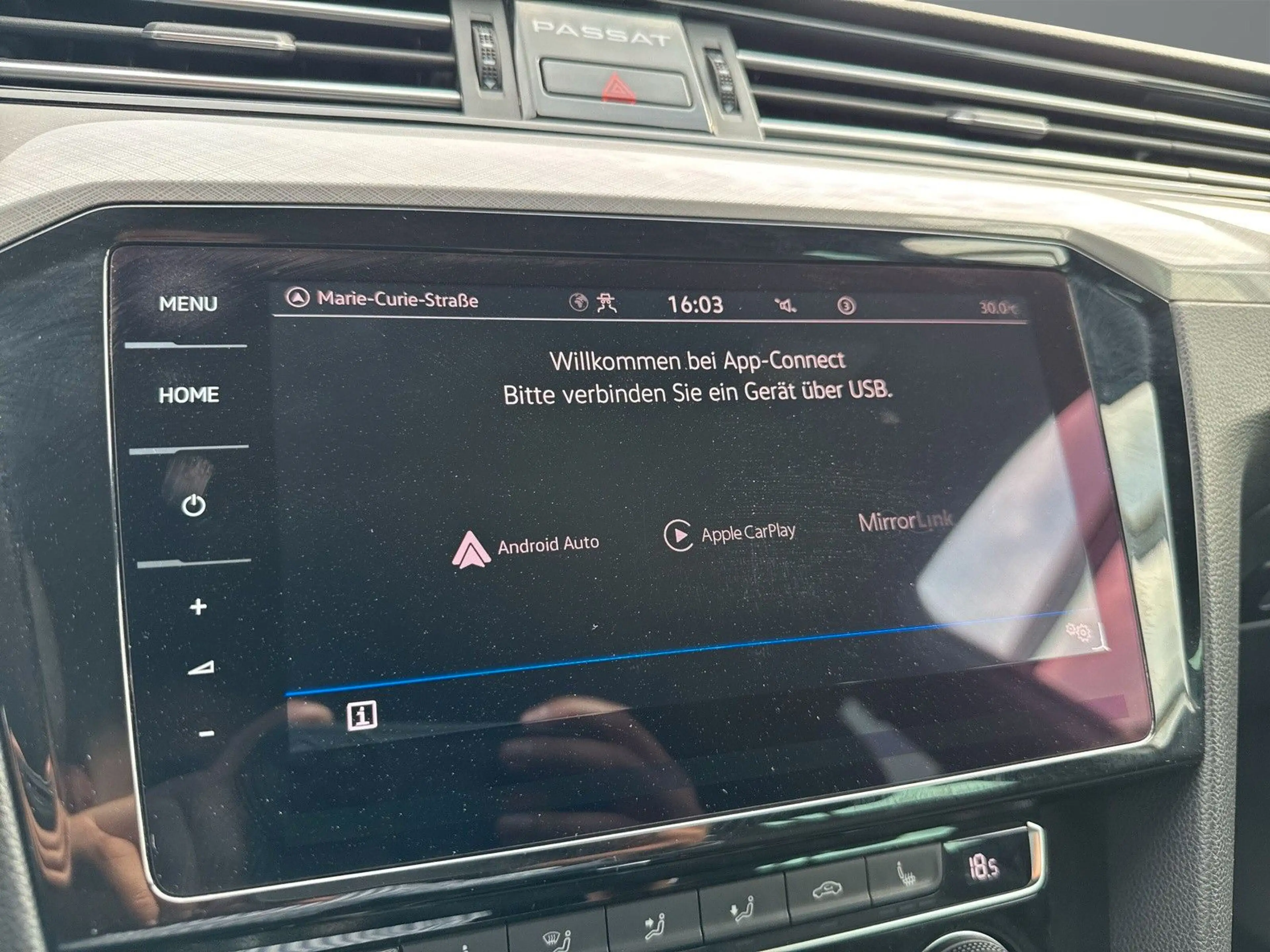Volkswagen Passat Variant Business*Pano*Kamera*Carplay*LED* — photo 13
