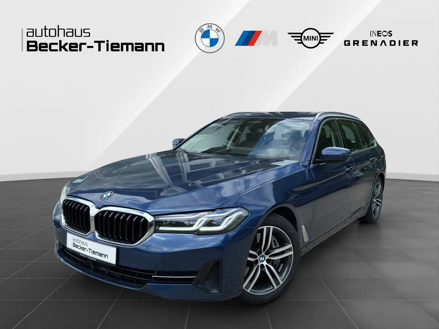 BMW 530 d xDrive Touring 18" / AHK / ParkAss+ / Laser / Dr Blu/Azzurro - 1