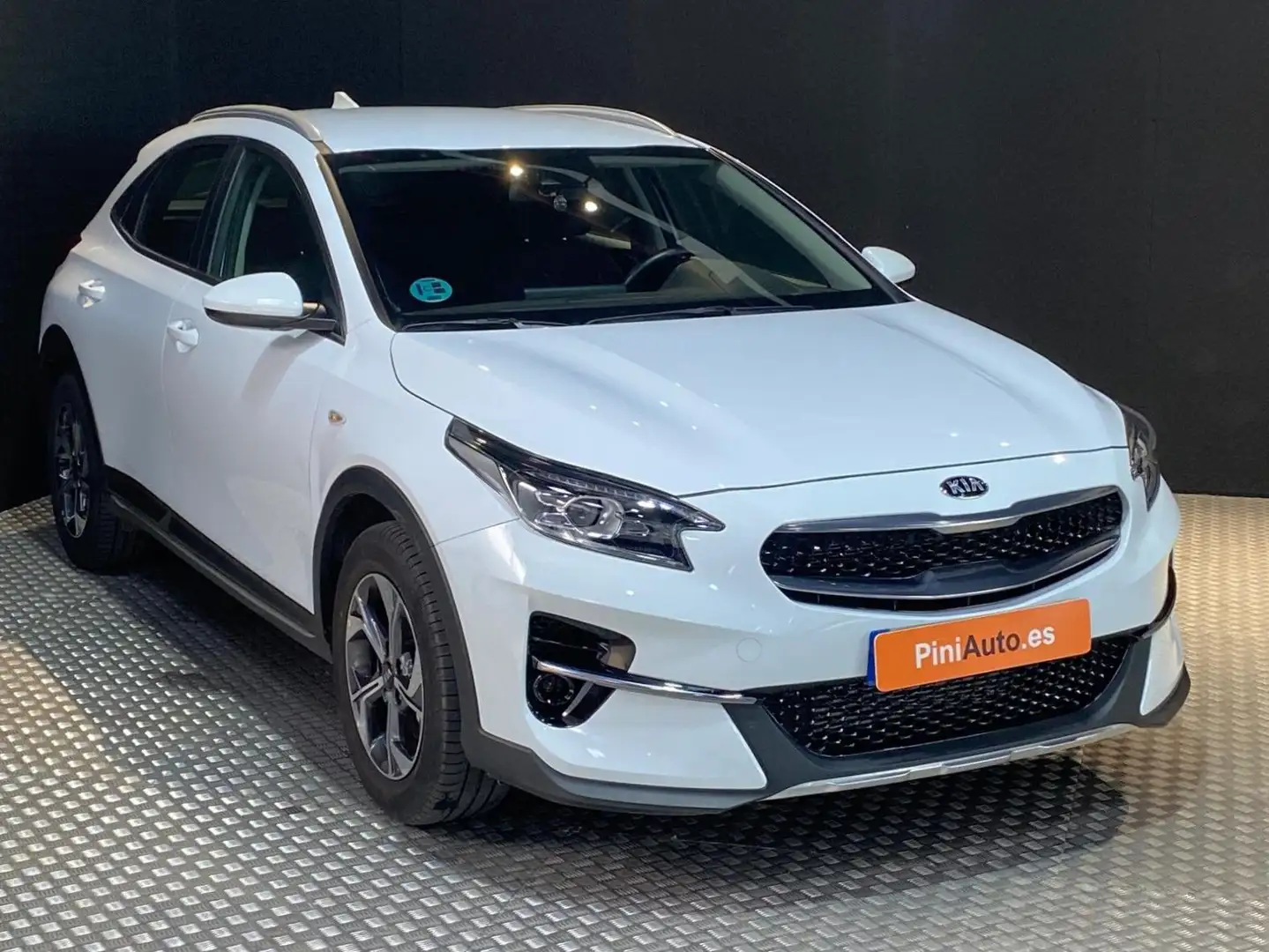 Kia XCeed 1.0 T-GDi Concept Blanc - 2