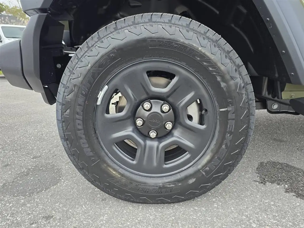 Jeep Wrangler снимка Jeep Wrangler