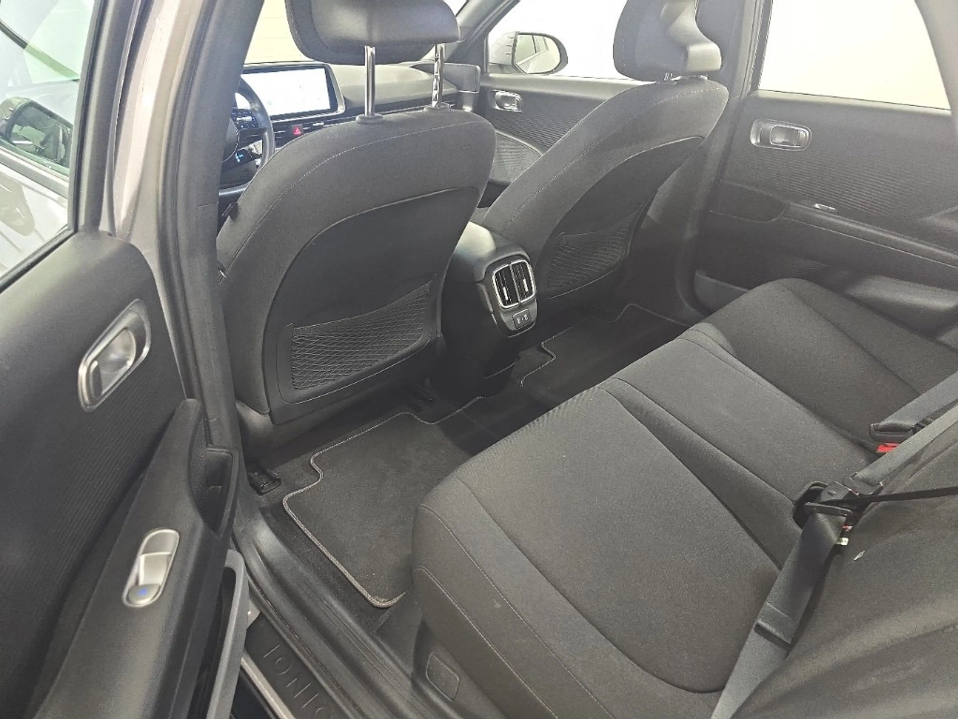 Hyundai IONIQ 6 Style 53 kWh | SOH 98% | Adapt. Cruise | Camera | — photo 8
