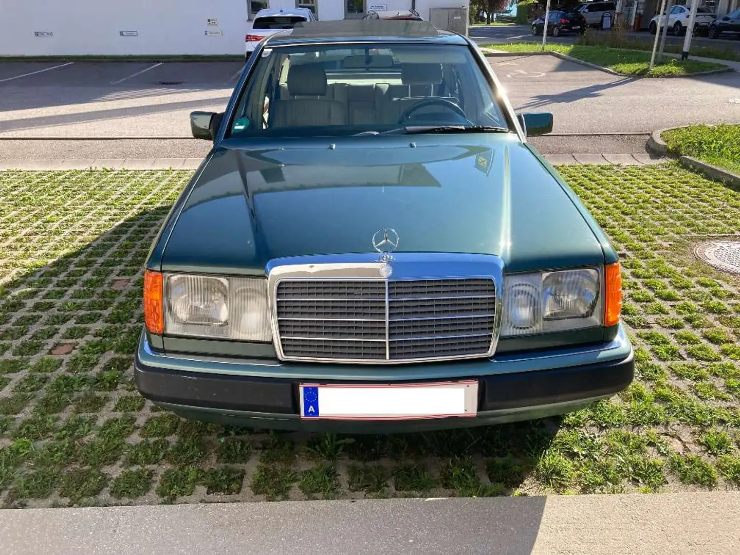 Mercedes-Benz 230 230 E Grün - 2