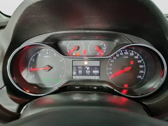 Opel Grandland X view 12