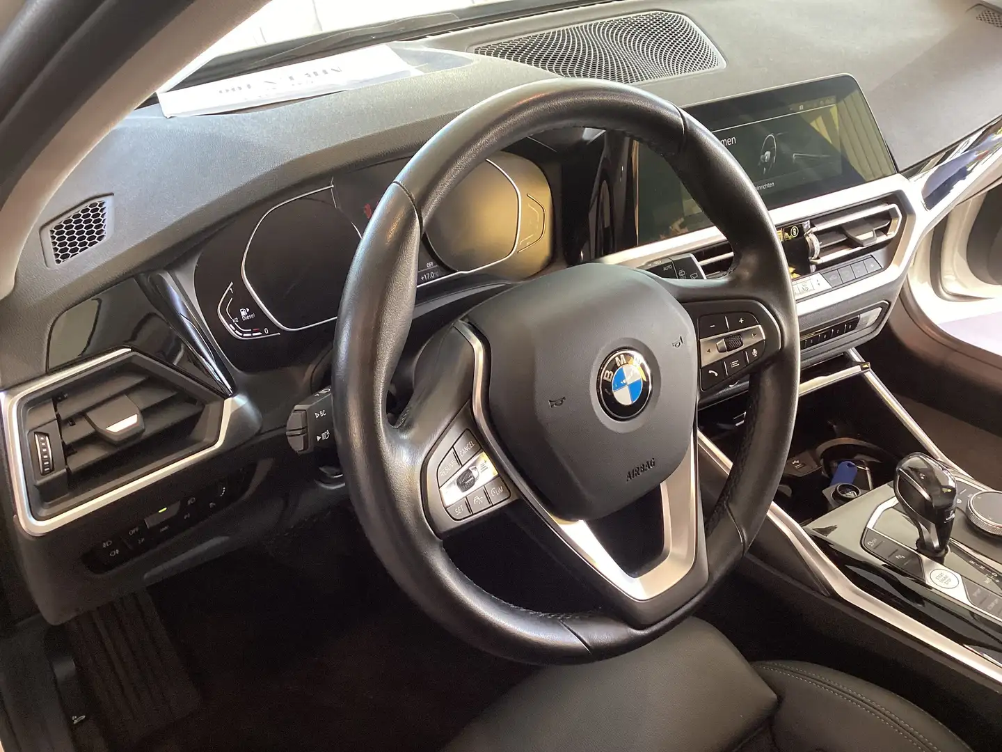 BMW 320 d Touring Sport Line DAB ACC + Stop&Go AHK Blanc - 2