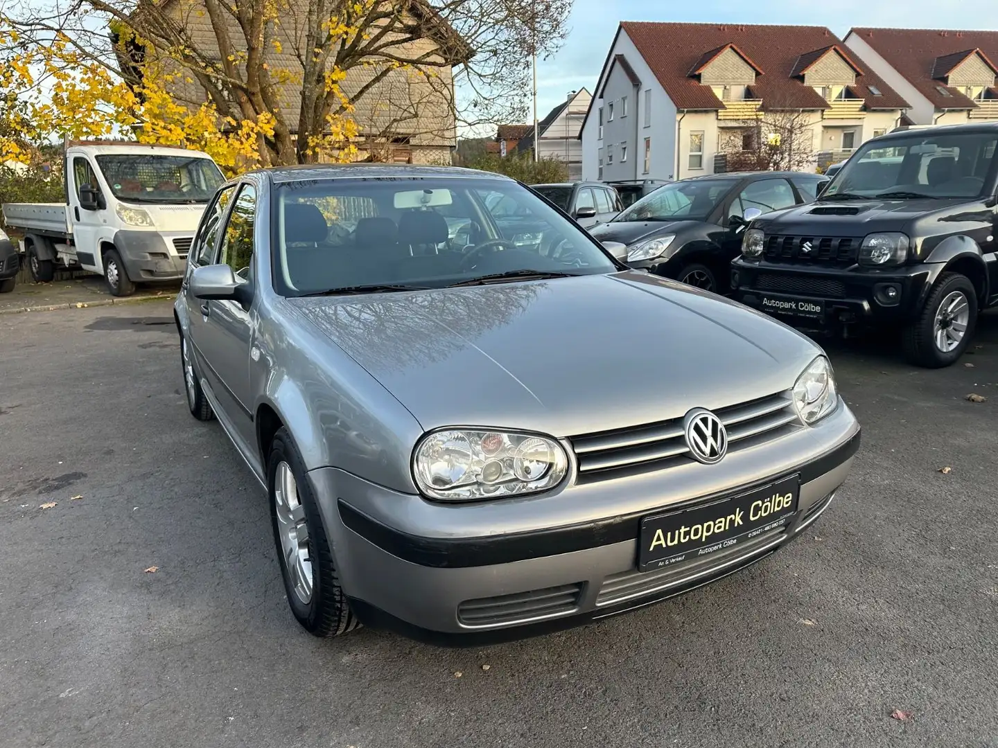 Volkswagen Golf 1.4 Special Grau - 2