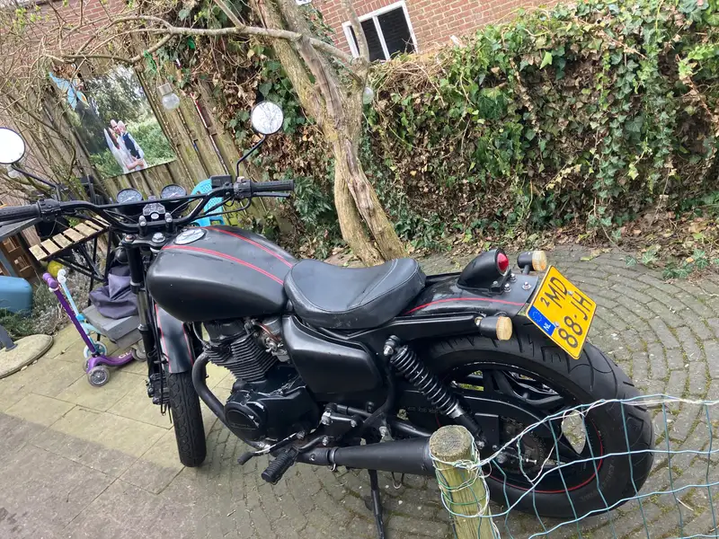 Honda CM 400 - foto 2