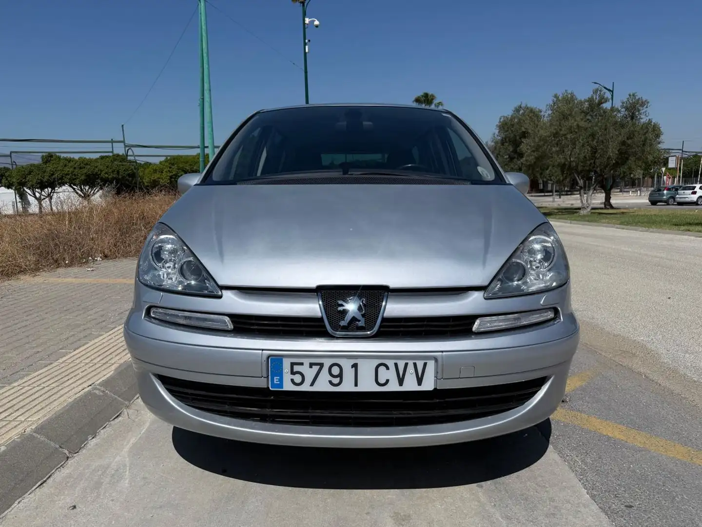 Peugeot 807 2.2 HDI 130 CV SEIS VELOCIDADES Gris - 2