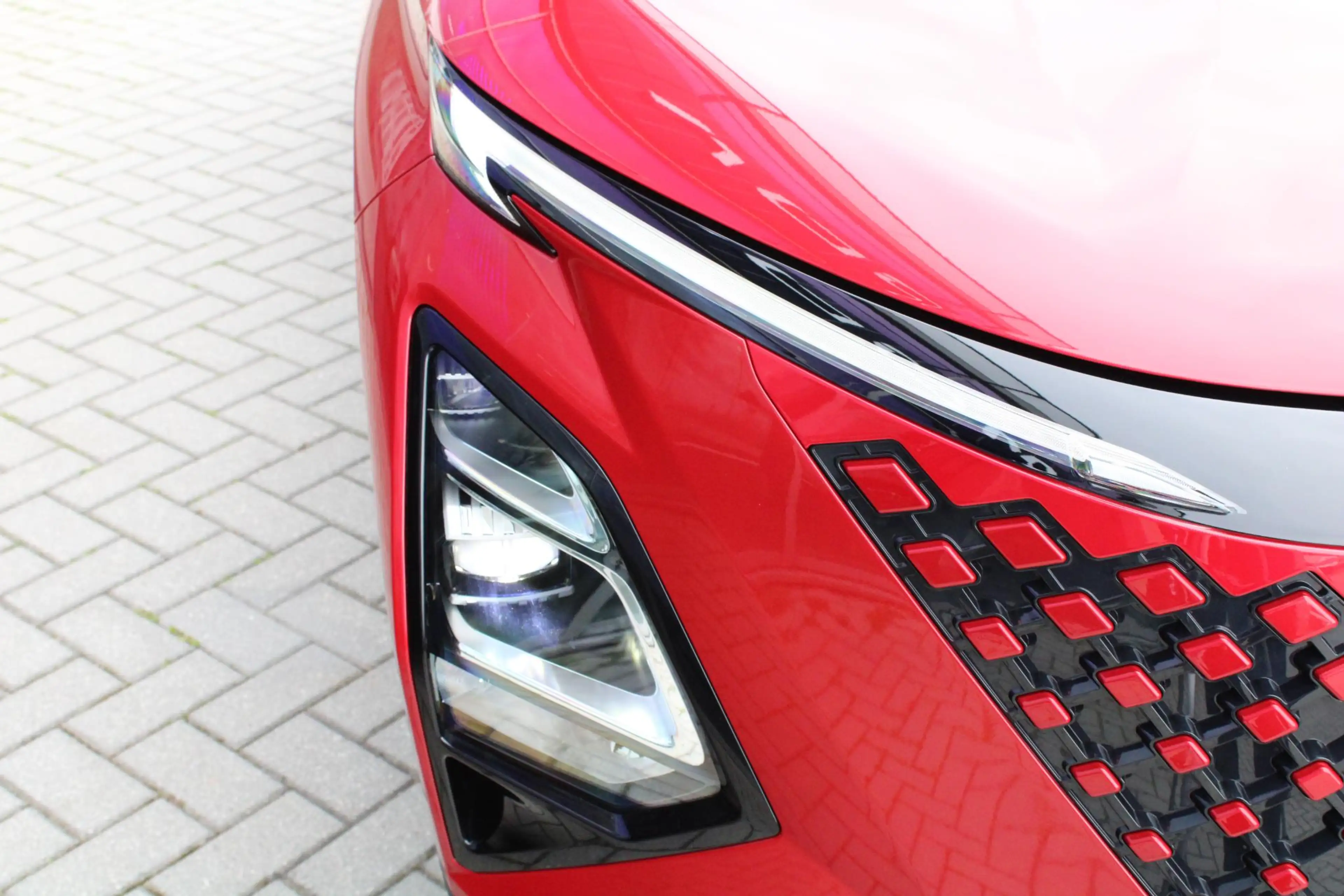 Omoda 5 1.6 T-GDi SHS-H Premium Bloodstone Red — photo 15