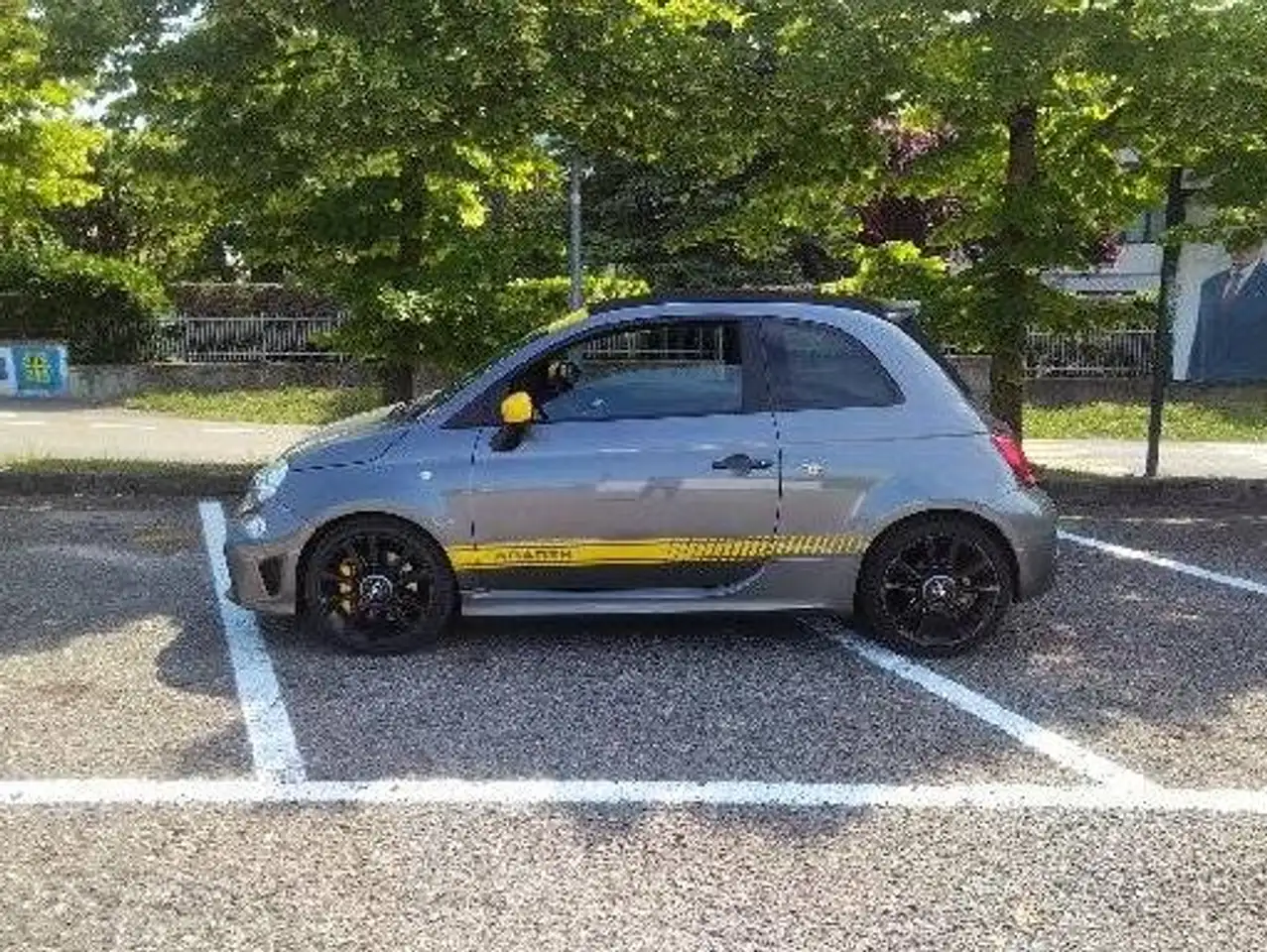 Abarth 695C 2023