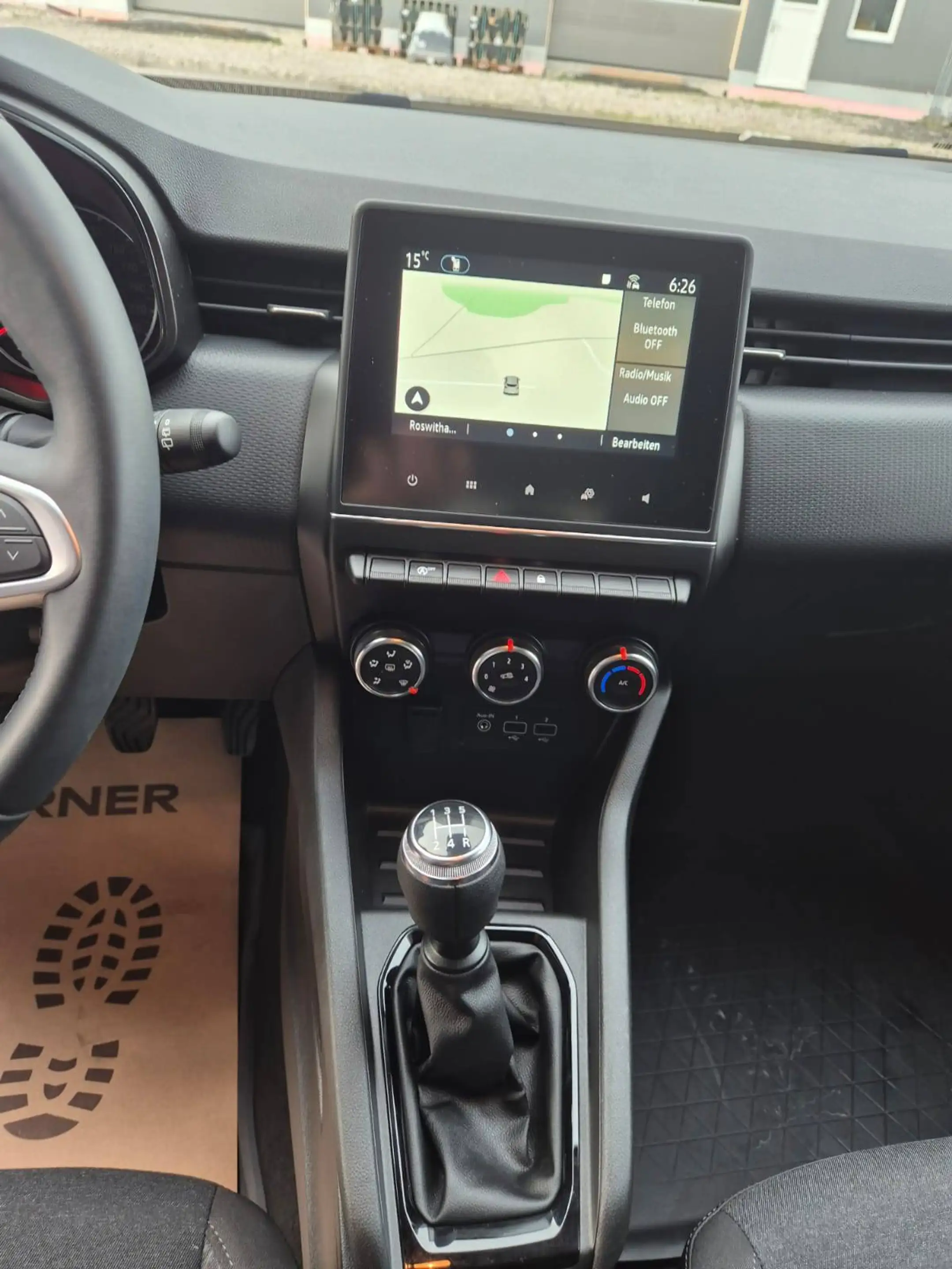 Renault Clio Equilibre — photo 15