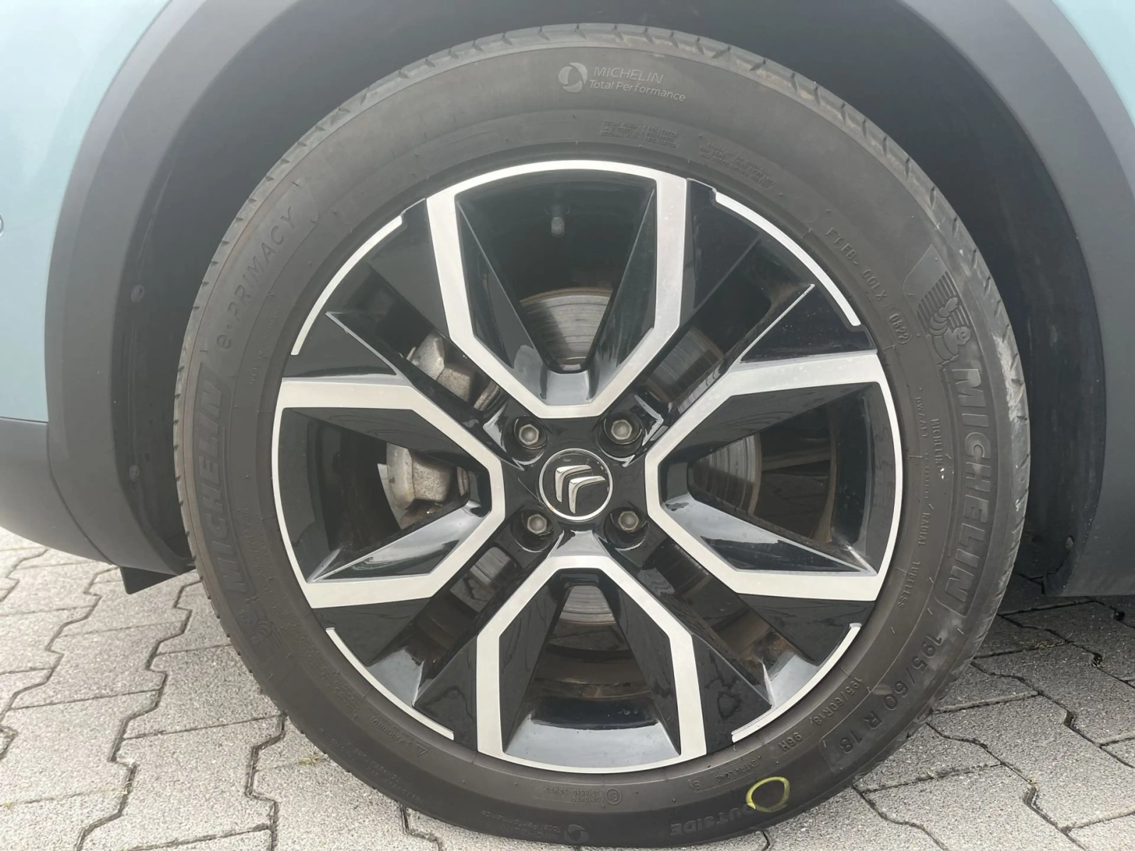 Citroen C4 Elektro Shine | PANO | Sitzheizung| 1.Hd. — photo 11