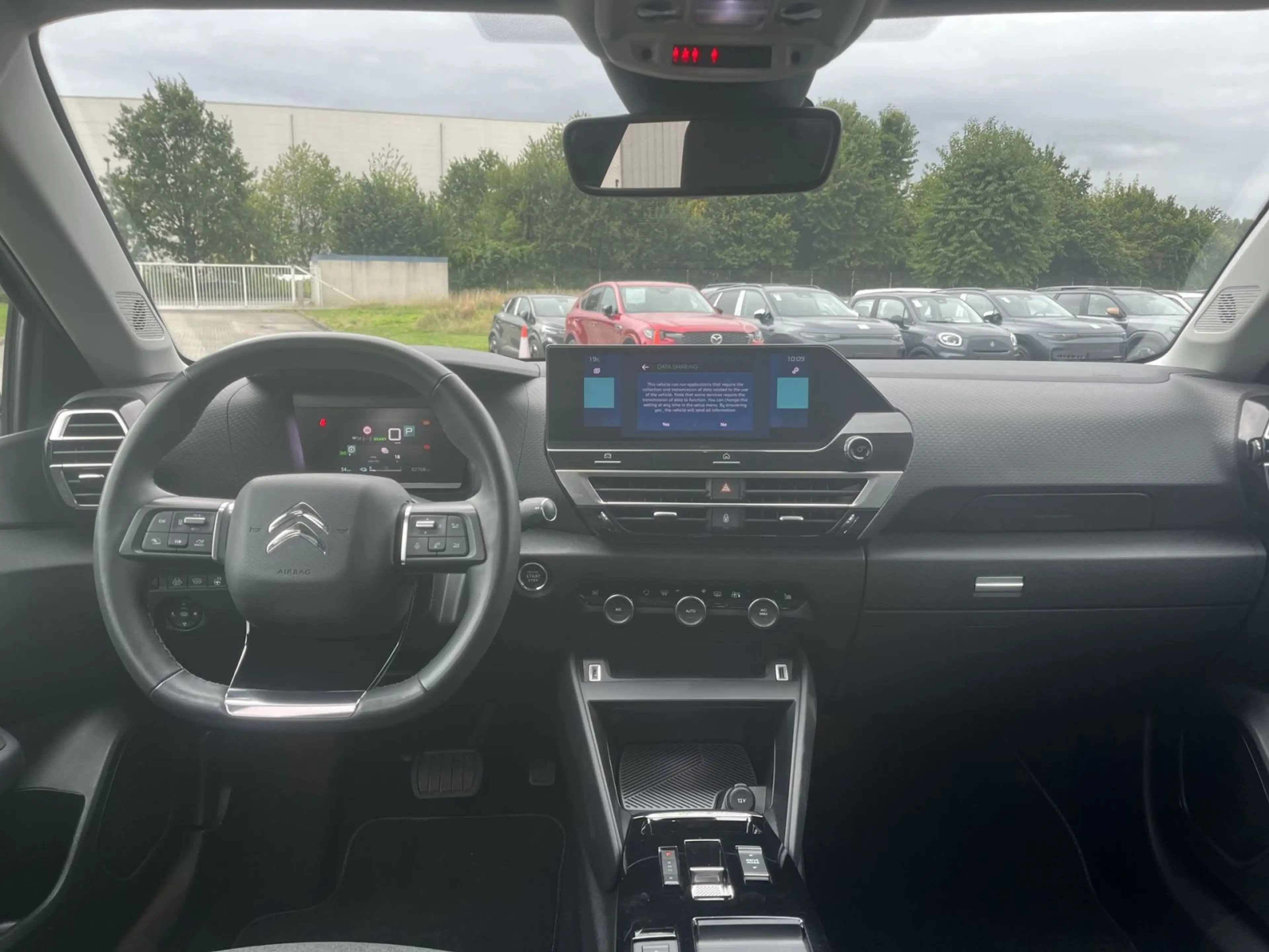 Citroen C4 Elektro Shine | PANO | Sitzheizung| 1.Hd. — photo 14