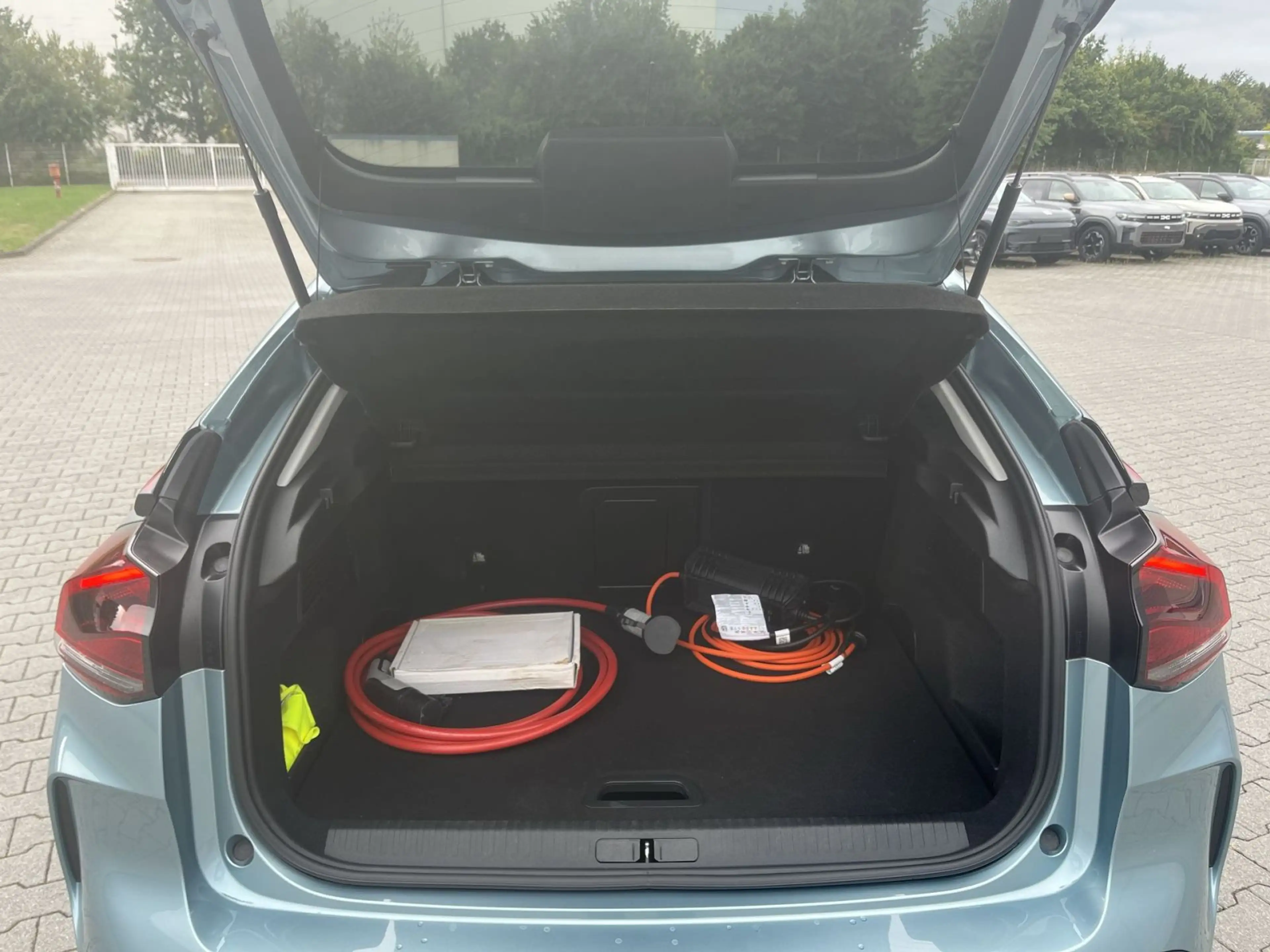 Citroen C4 Elektro Shine | PANO | Sitzheizung| 1.Hd. — photo 10