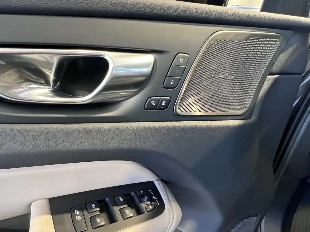 Volvo XC60 2026 — фото 11