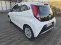 Toyota Aygo x-play Weiß - thumbnail 4