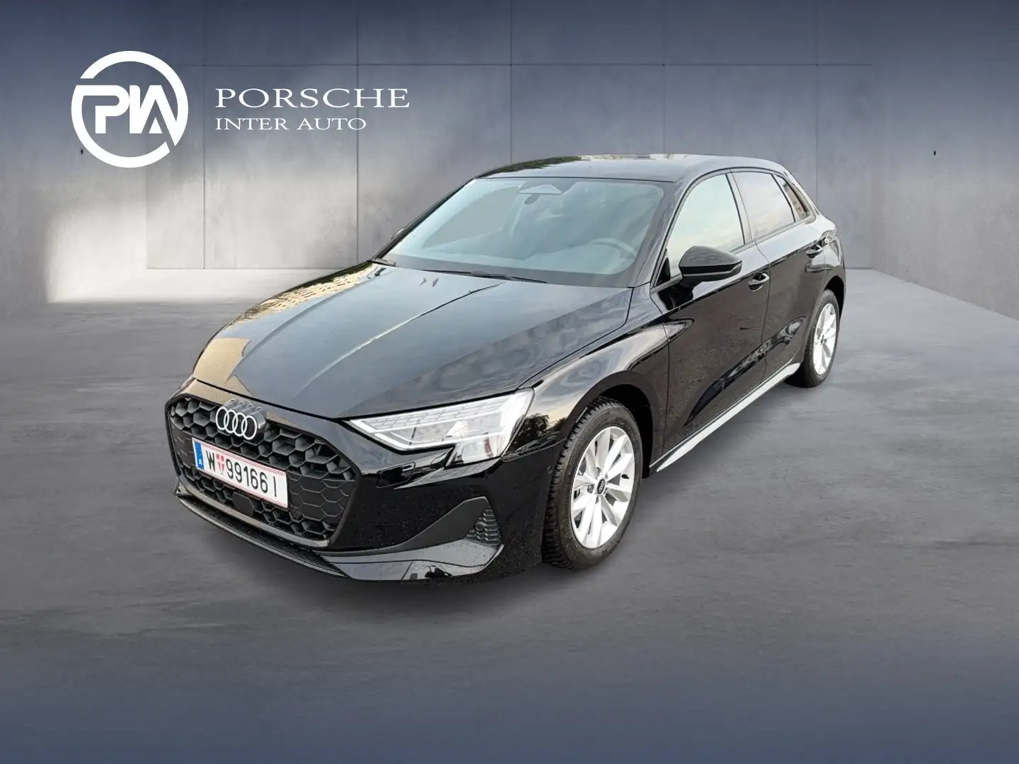 Audi A3 30 TFSI Schwarz - 1