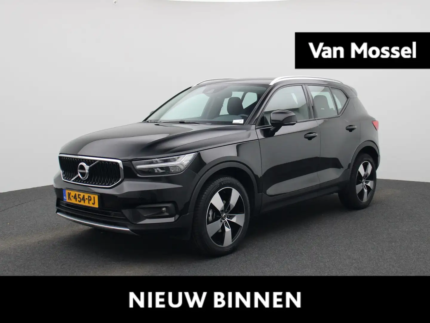 Volvo XC40 1.5 T2 Business Pro | Navigatie | Camera | Climate Zwart - 1