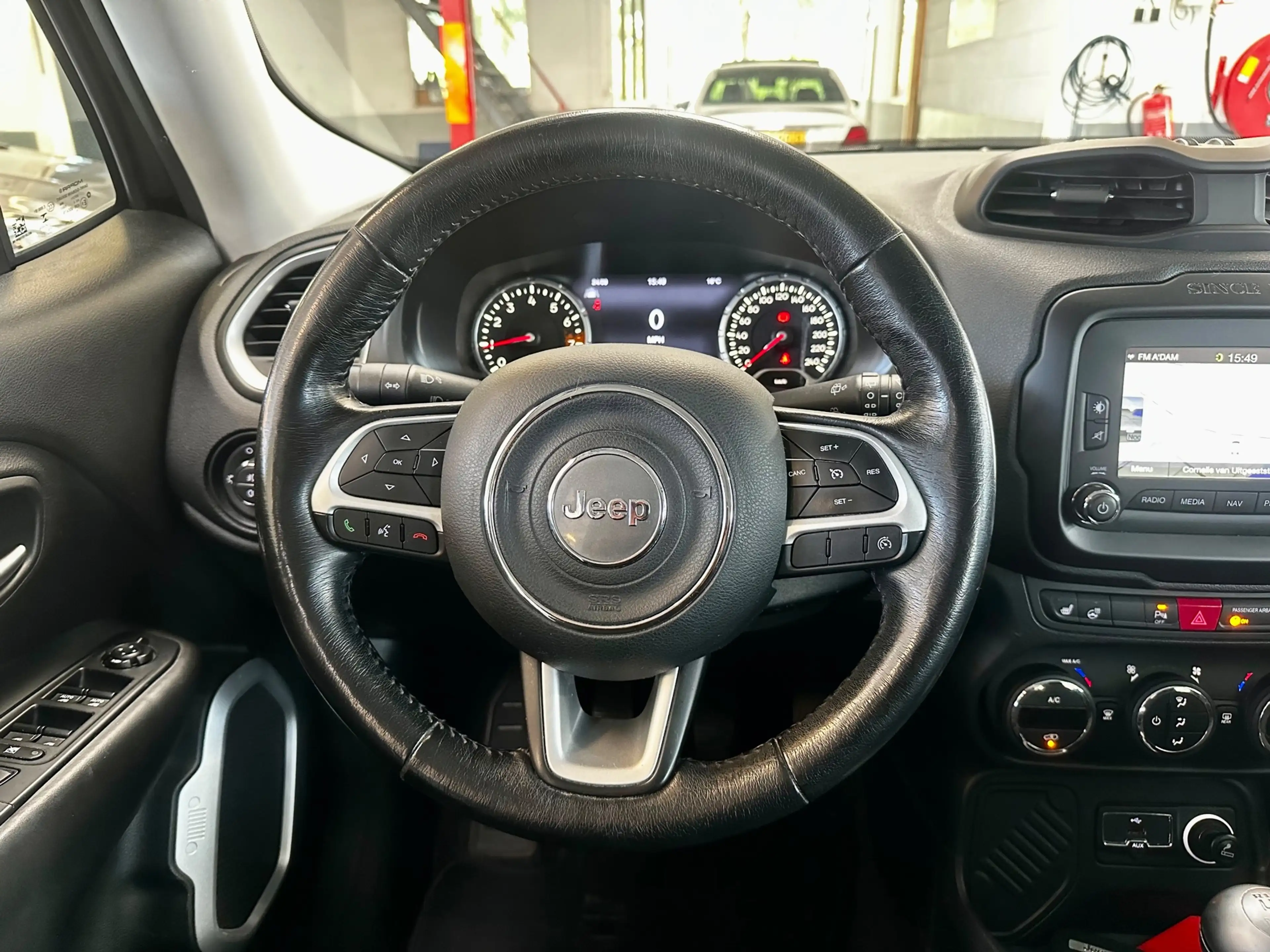 Jeep Renegade 1.4 MultiAir Longitude — photo 13