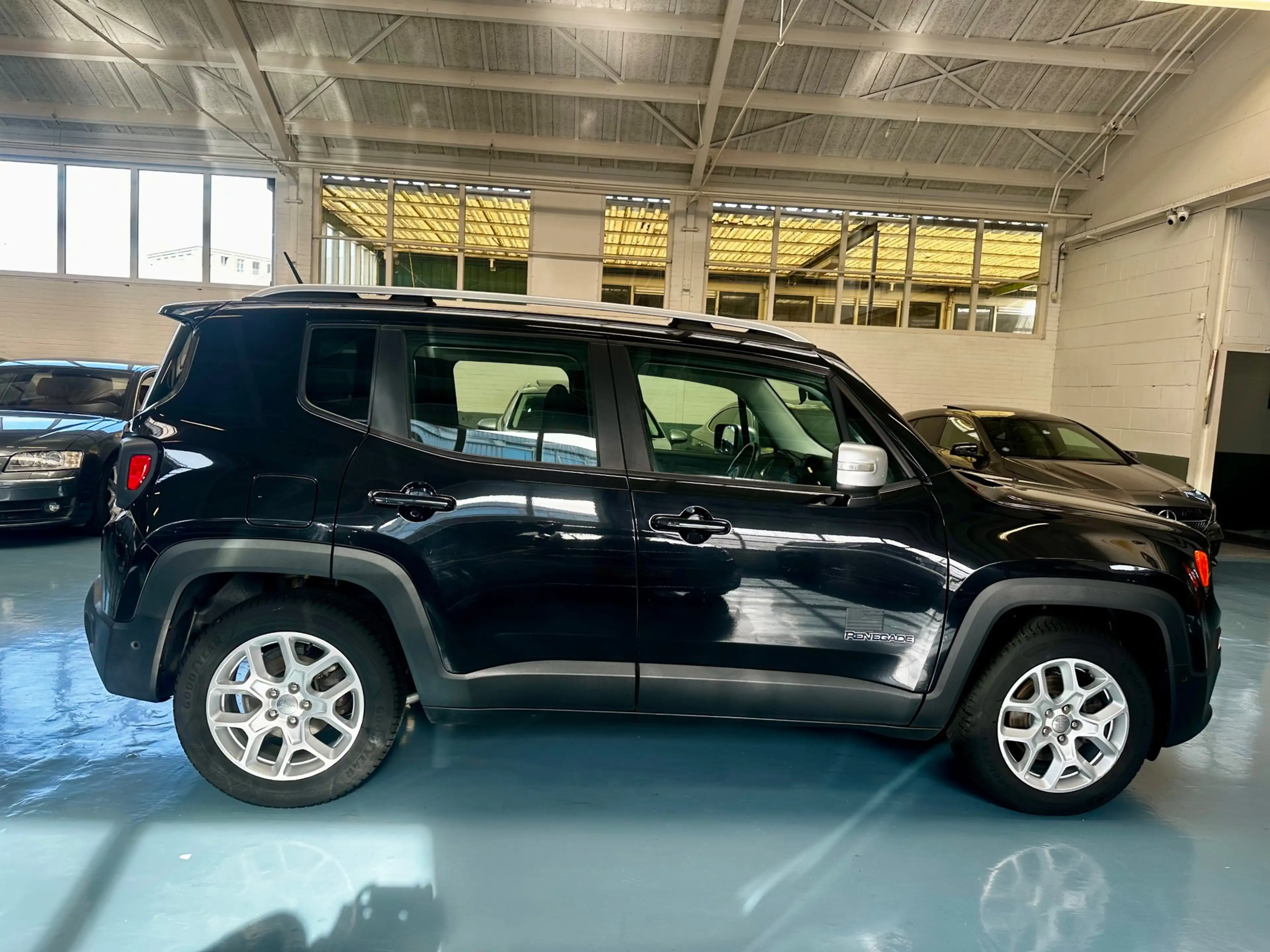 Jeep Renegade 1.4 MultiAir Longitude — photo 6
