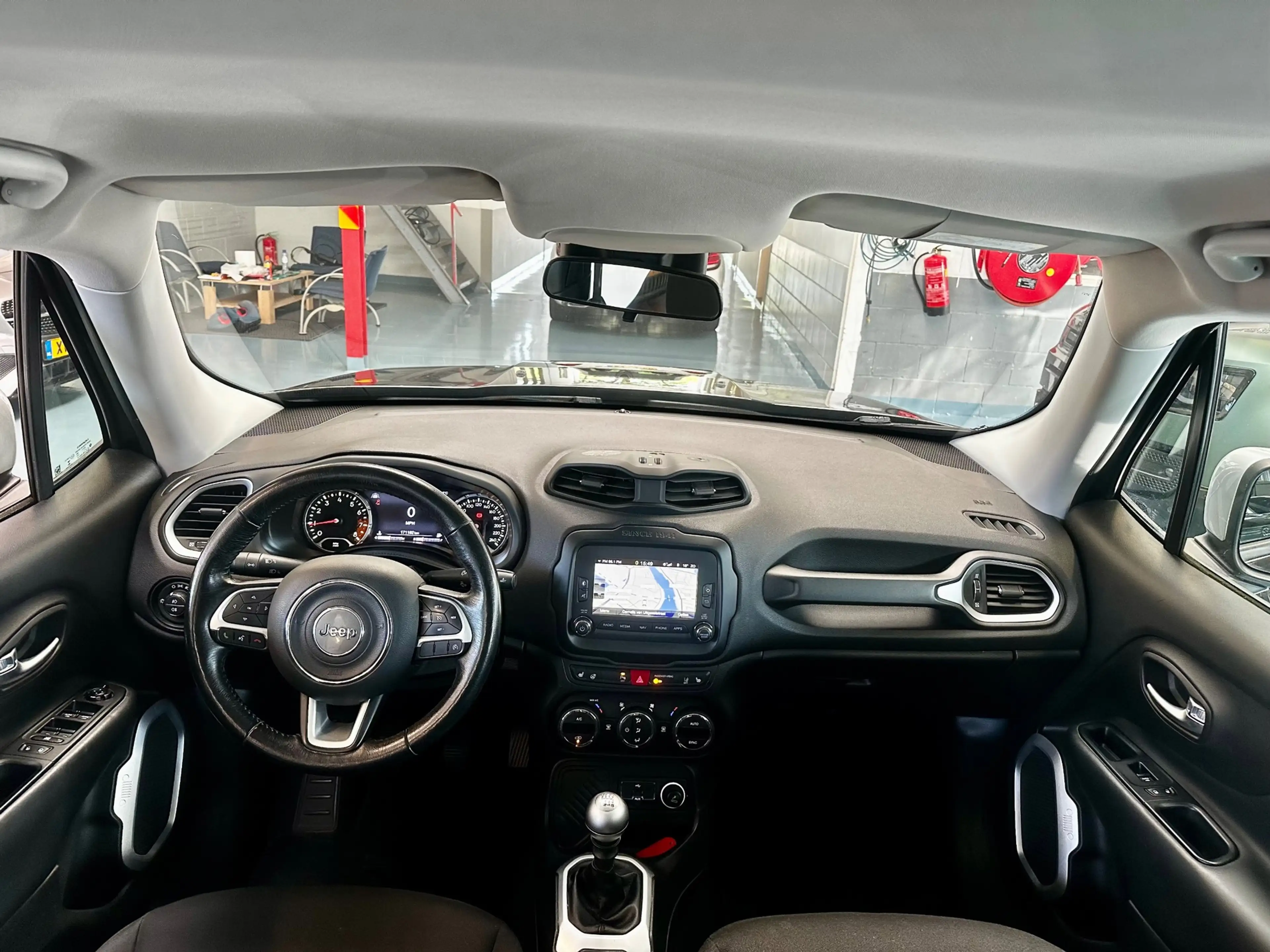 Jeep Renegade 1.4 MultiAir Longitude — photo 11