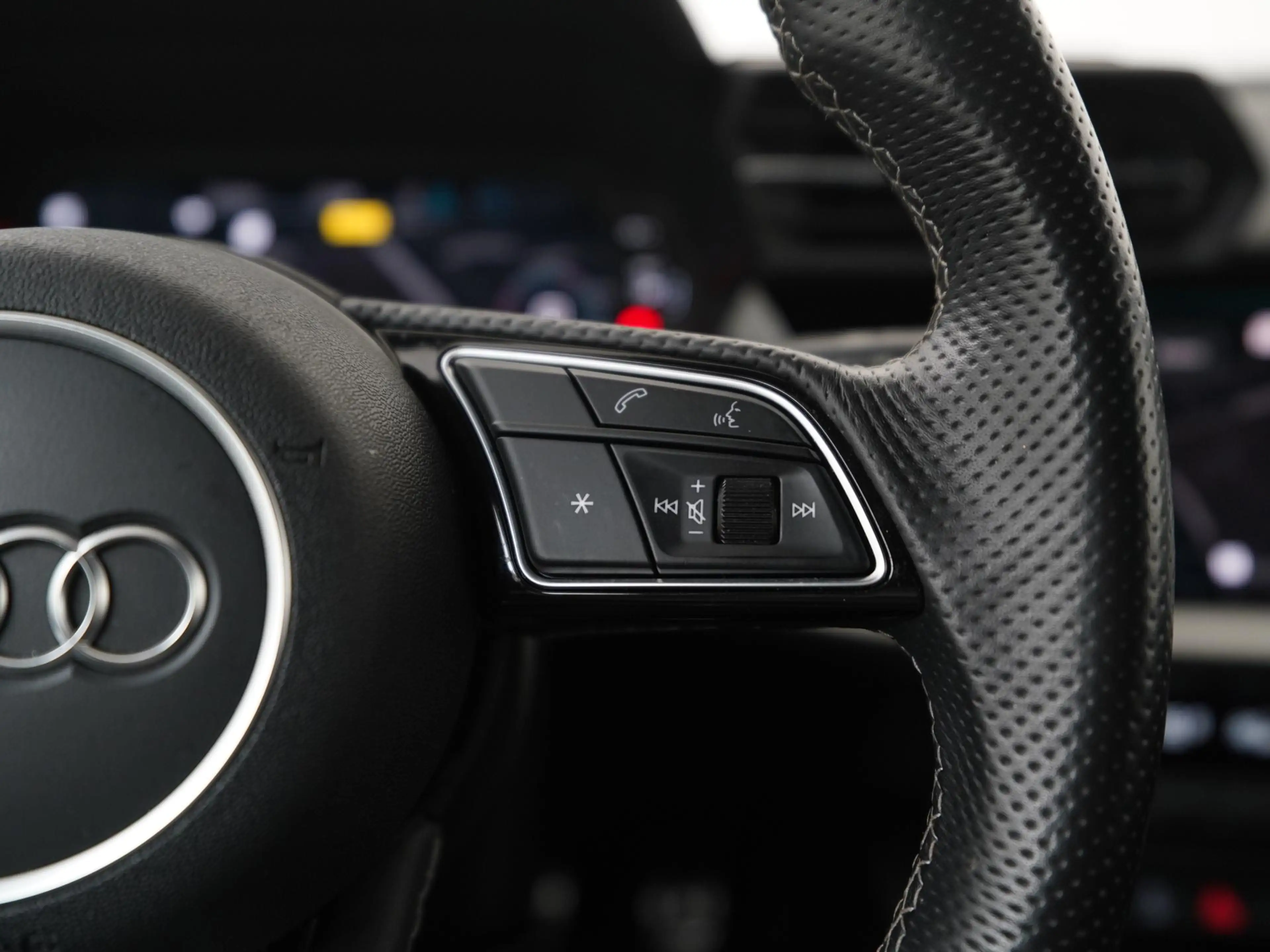 Audi A3 Limousine 30 TFSI S edition S-Tronic | ACC Stop&Go — photo 9