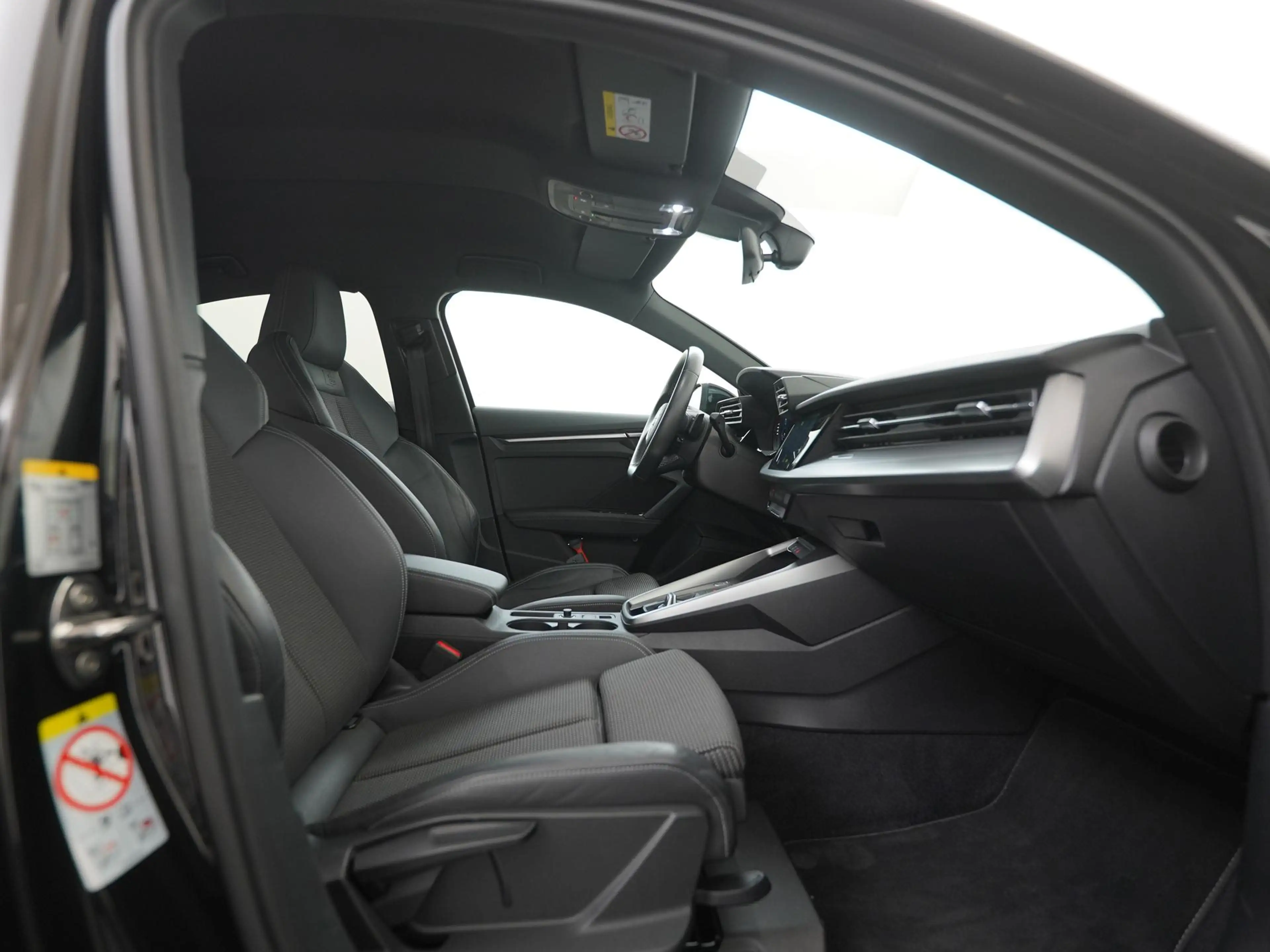 Audi A3 Limousine 30 TFSI S edition S-Tronic | ACC Stop&Go — photo 3