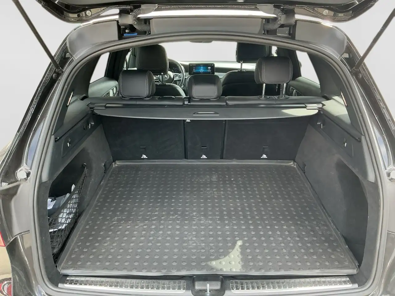 Mercedes-Benz GLC снимка Mercedes-Benz GLC