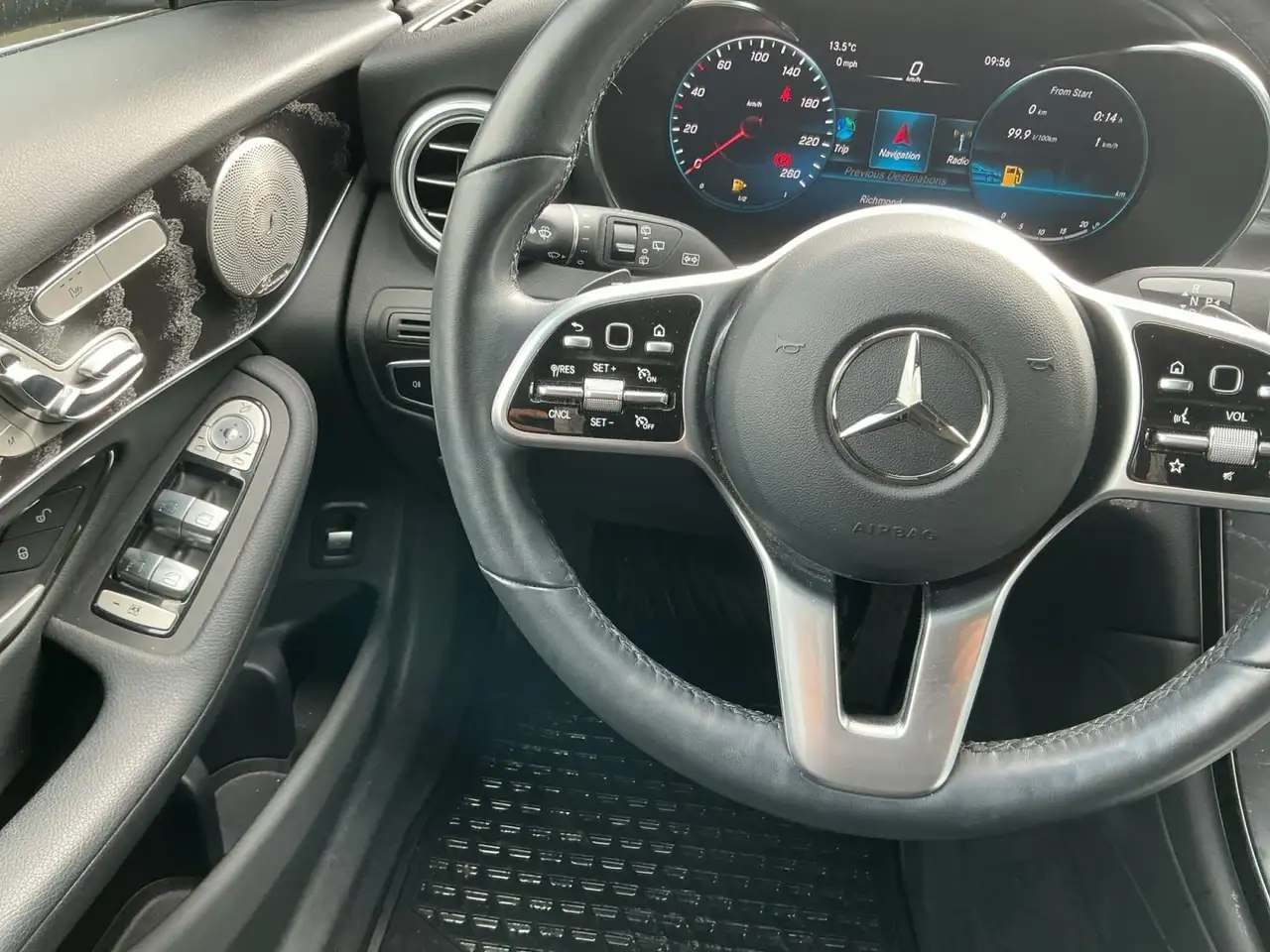 Mercedes-Benz GLC снимка Mercedes-Benz GLC